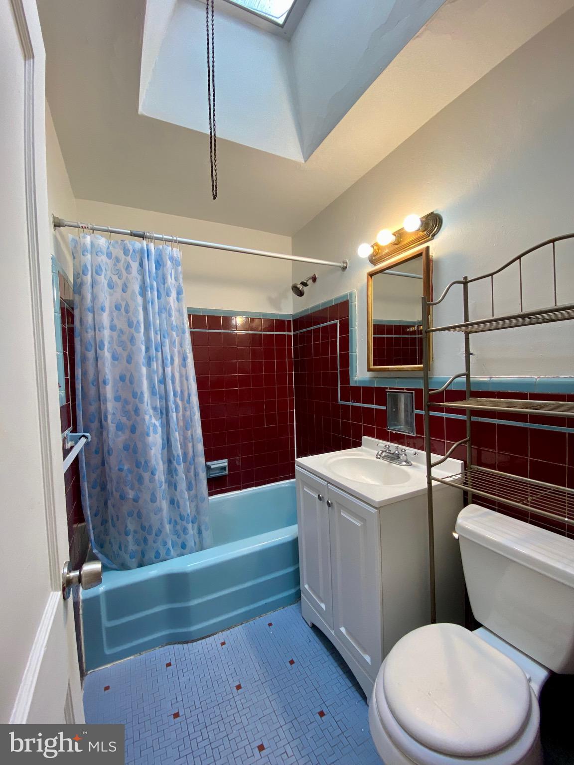 OXFORD CIRCLE - Residential