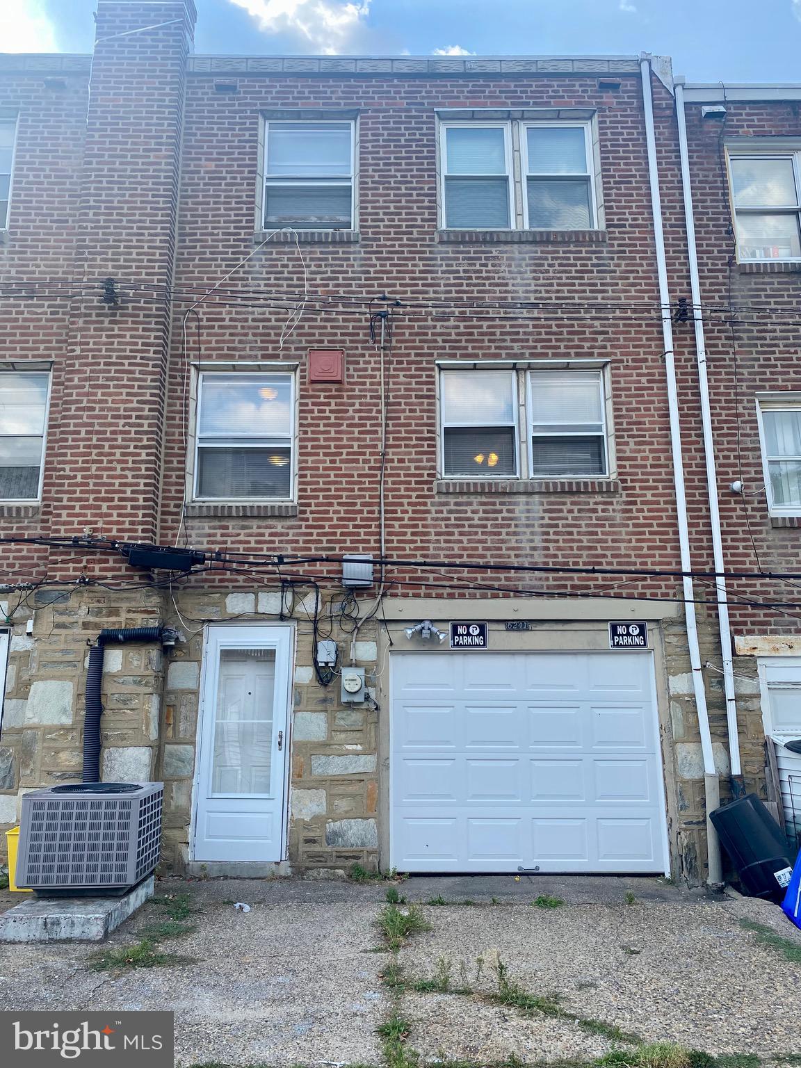 OXFORD CIRCLE - Residential
