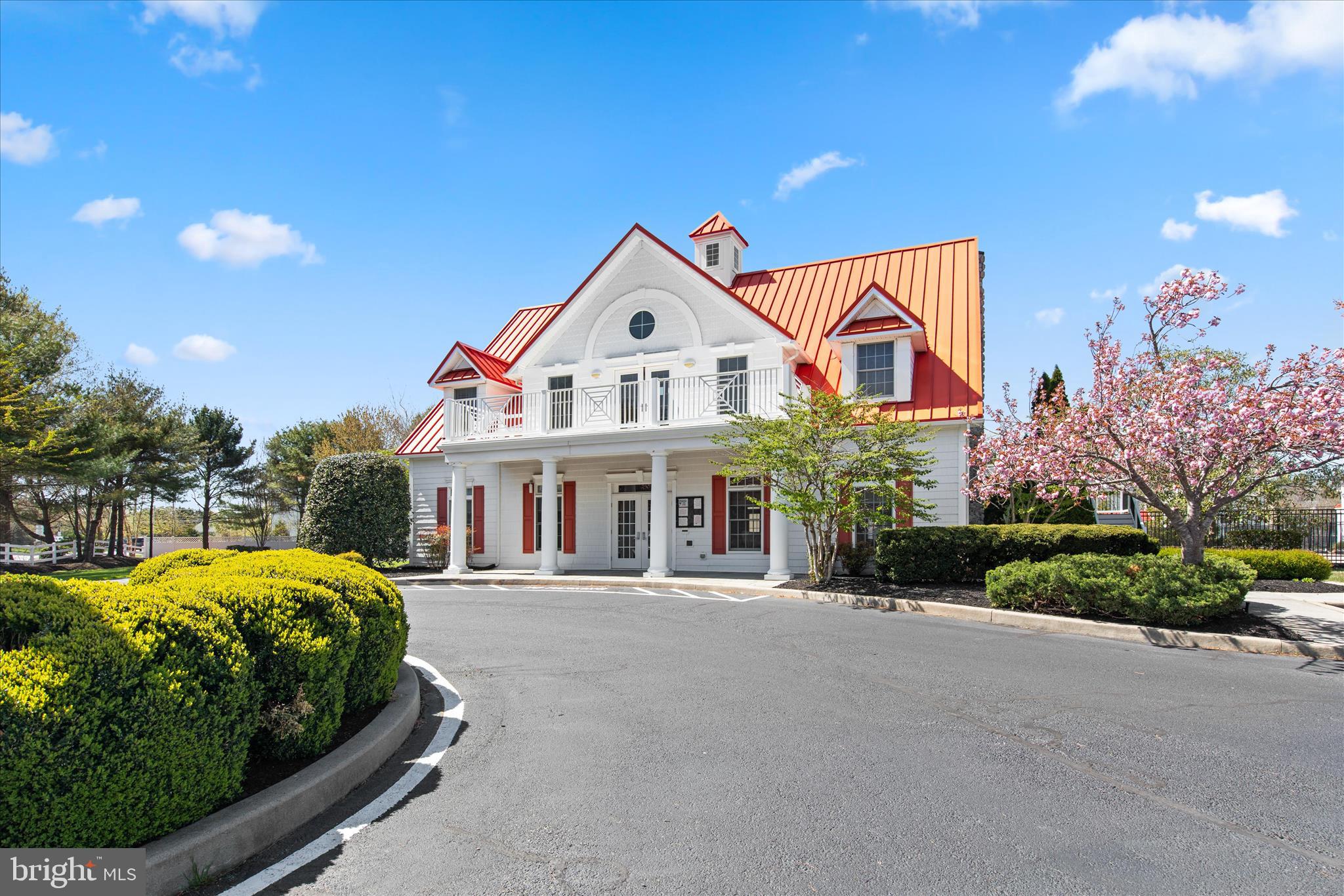 BETHANY LAKES - Residential