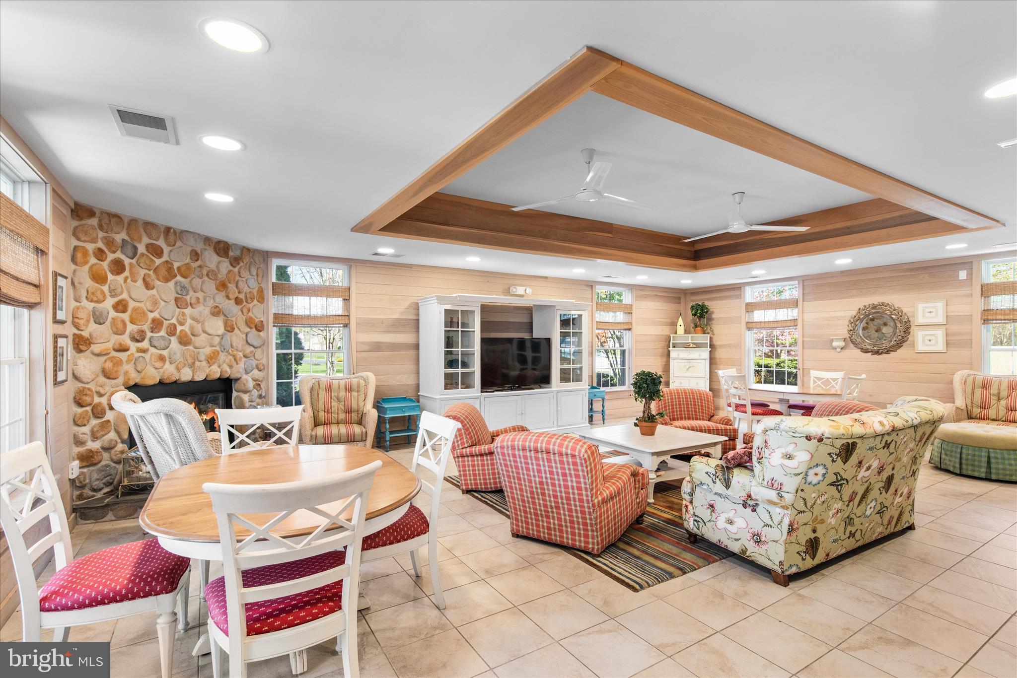 BETHANY LAKES - Residential