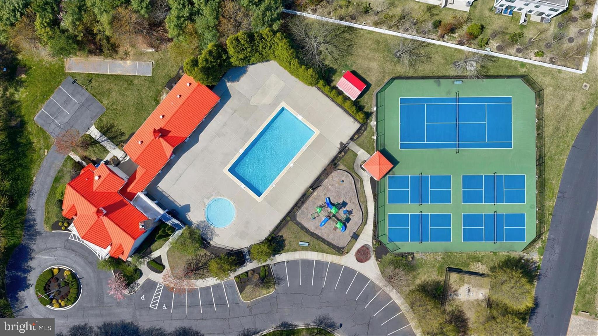 BETHANY LAKES - Residential