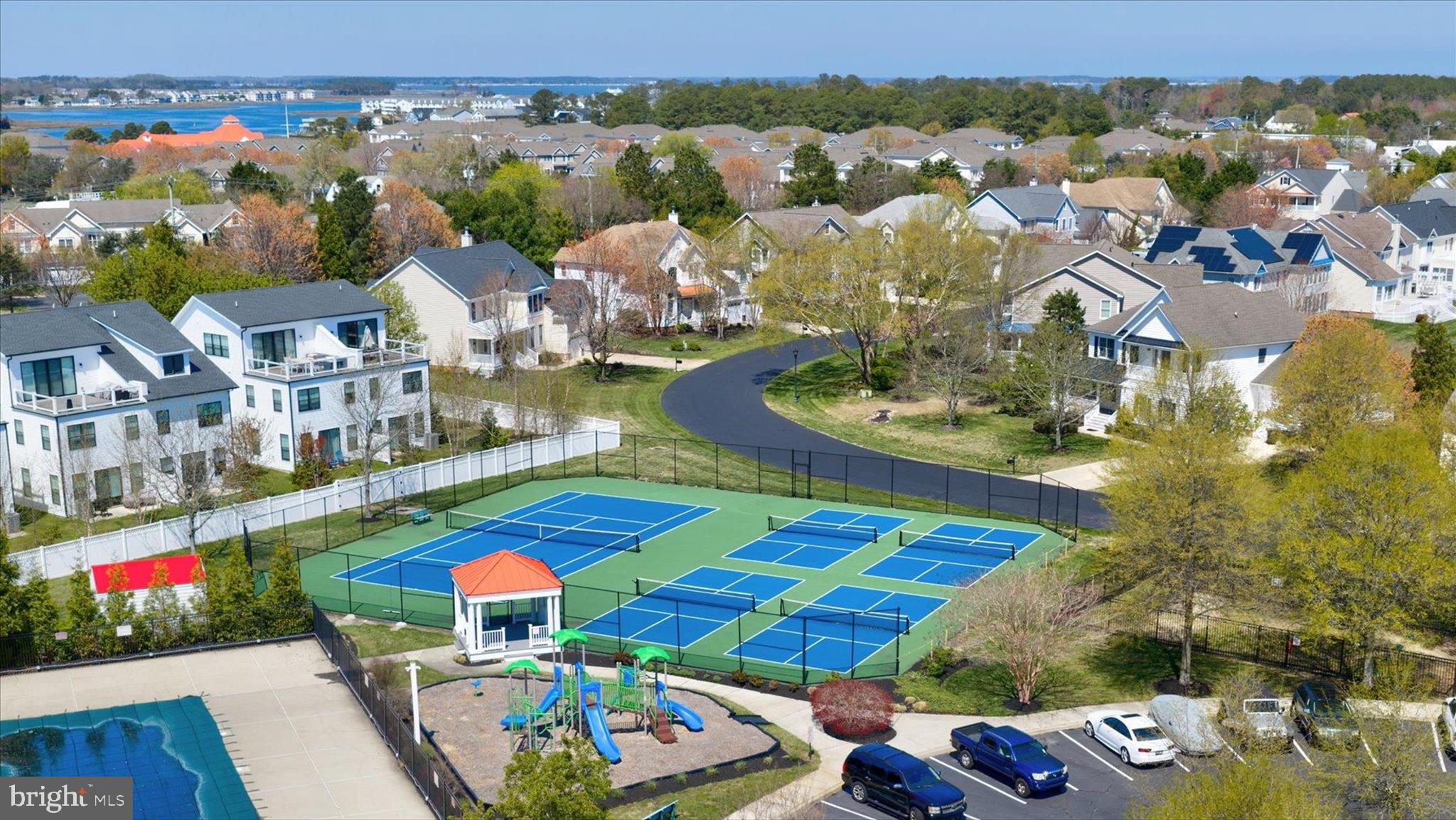 BETHANY LAKES - Residential