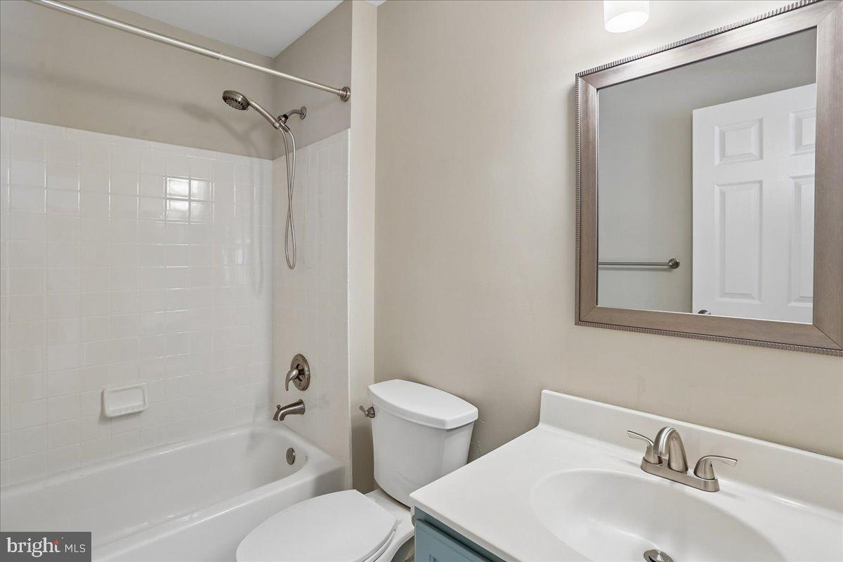 KENTLANDS RIDGE - Residential