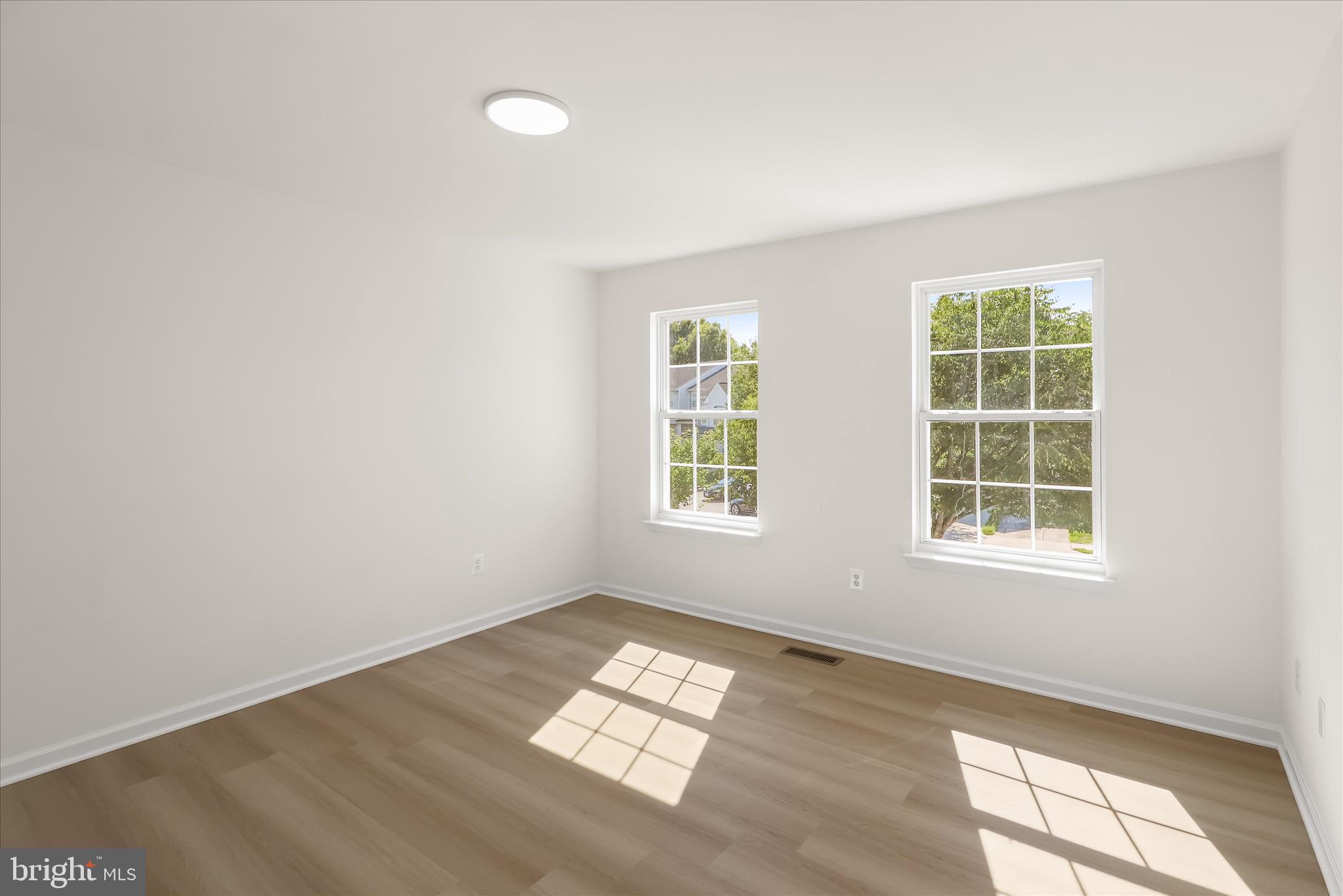 EMERSON - Residential