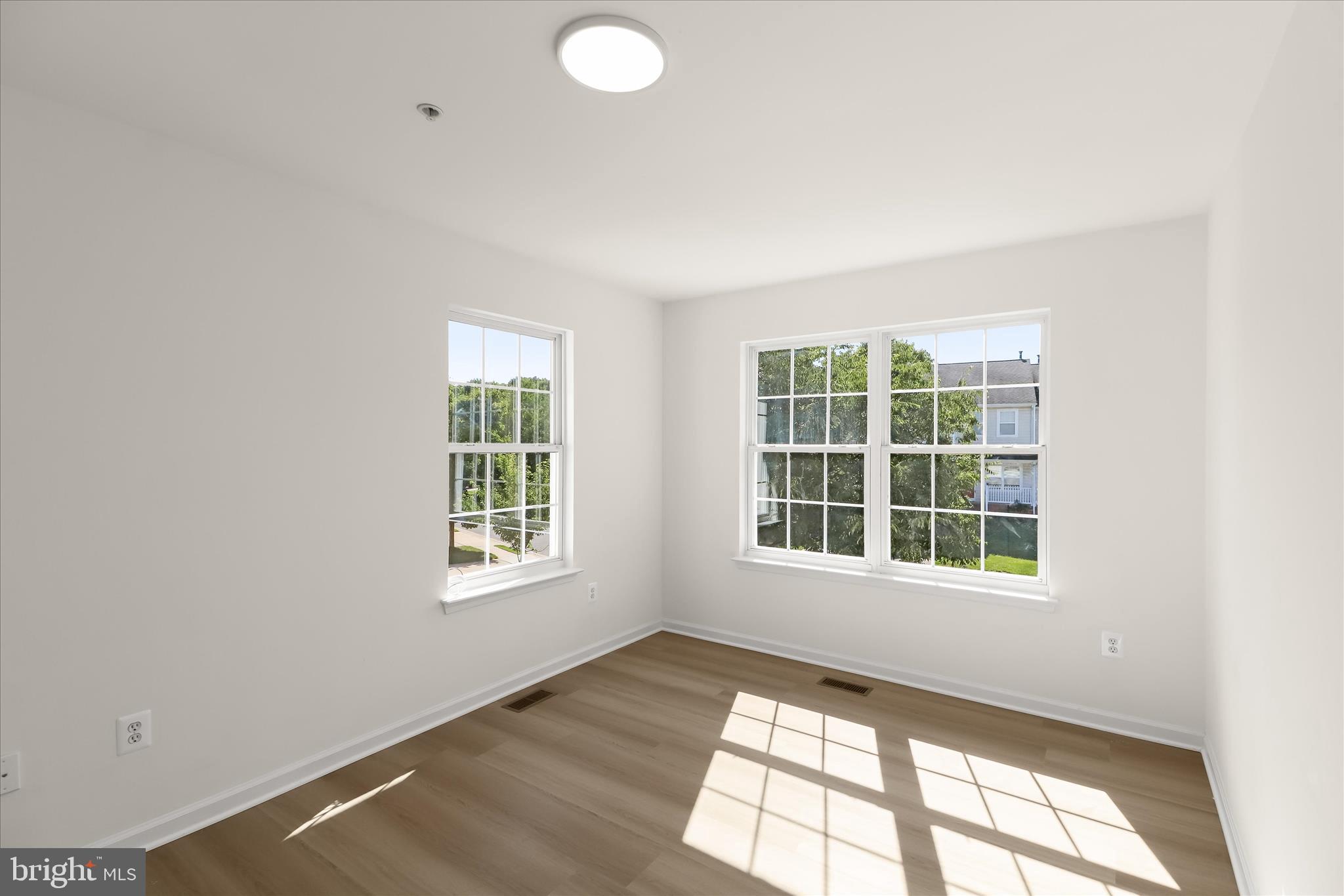 EMERSON - Residential