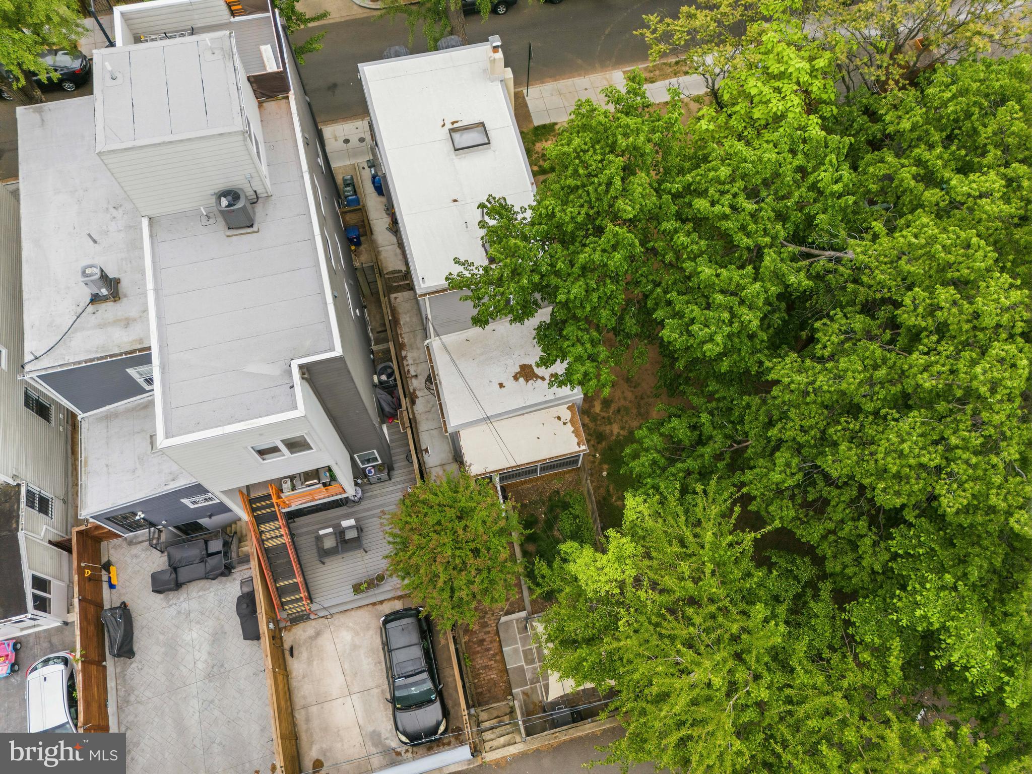 CAPITOL HILL - Residential