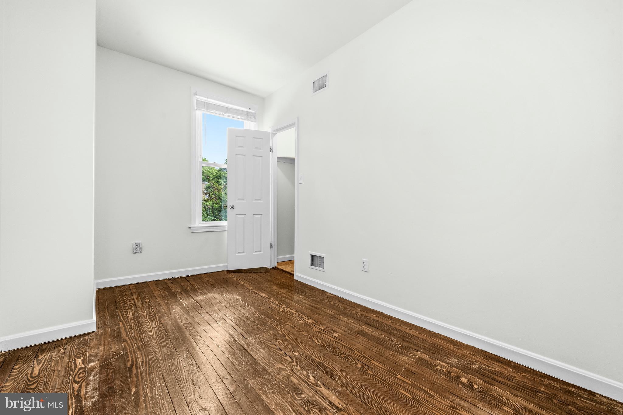 CAPITOL HILL - Residential
