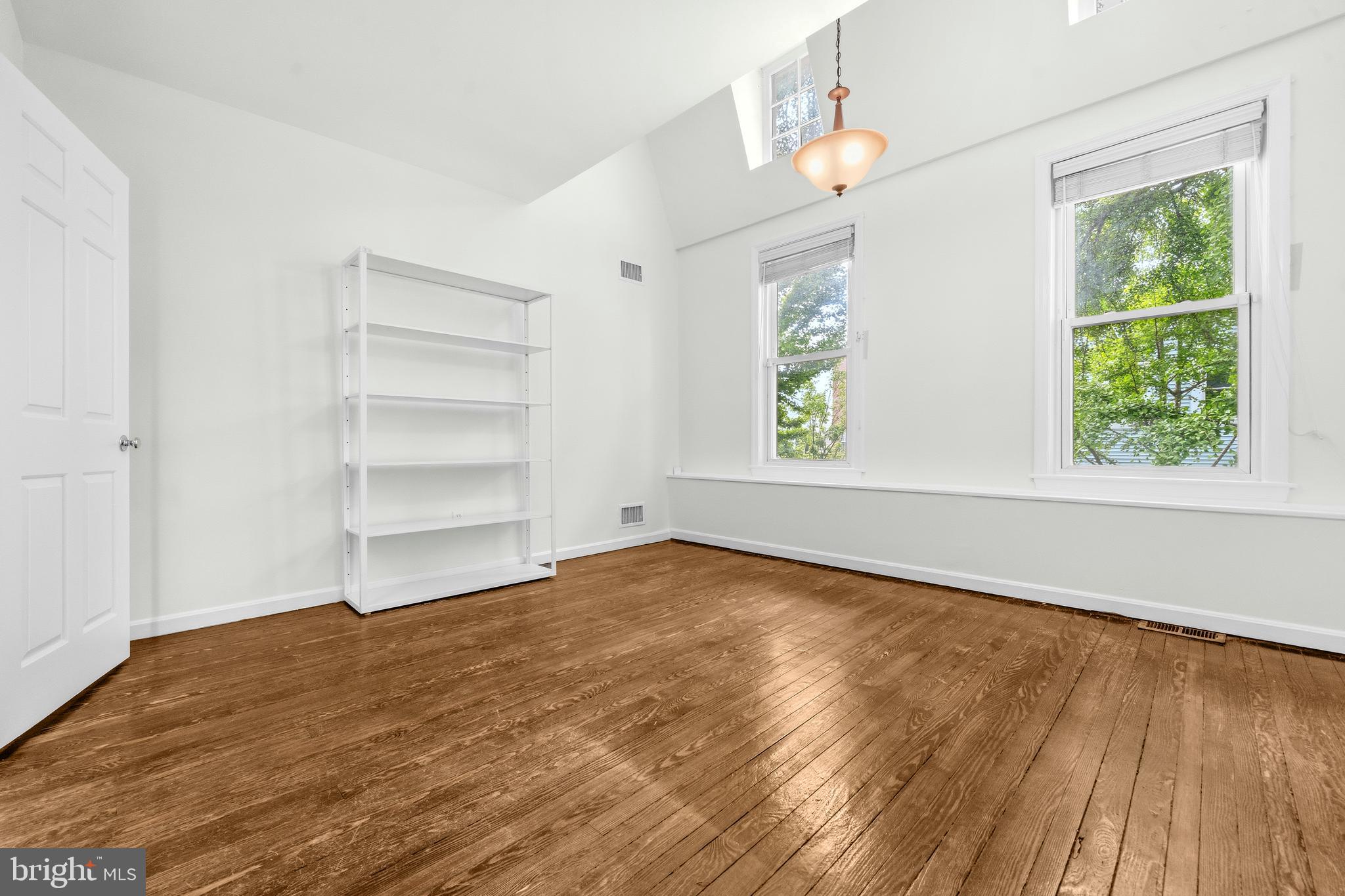 CAPITOL HILL - Residential