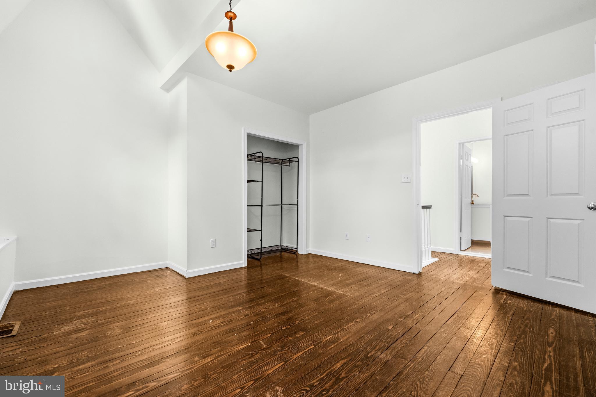CAPITOL HILL - Residential