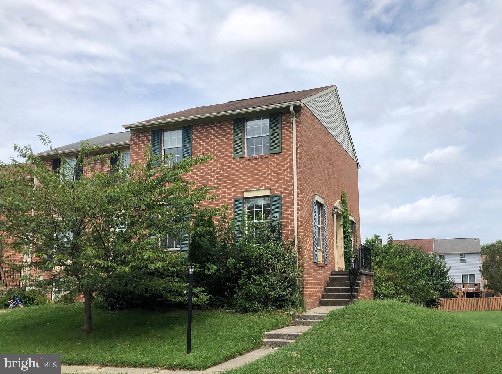 Fantastic end-unit town house in the water privileged community of Elizabeth's Landing. This 3 bedroom, 1.5 bath home has new paint and new carpet,  and shows beautifully.  Main level offers a spacious living room, dining room, and kitchen.  Large deck off the dining area leads to a large fenced yard.  Upper level offers a large master bedroom with walk-in closet, and two additional bedrooms.  Basement is partially finished with a half bath, family room, and tons of storage in the laundry / utility room.   Community offers beautiful water front area open to all, along with a community pier.  This one shows great, see it before it's gone.