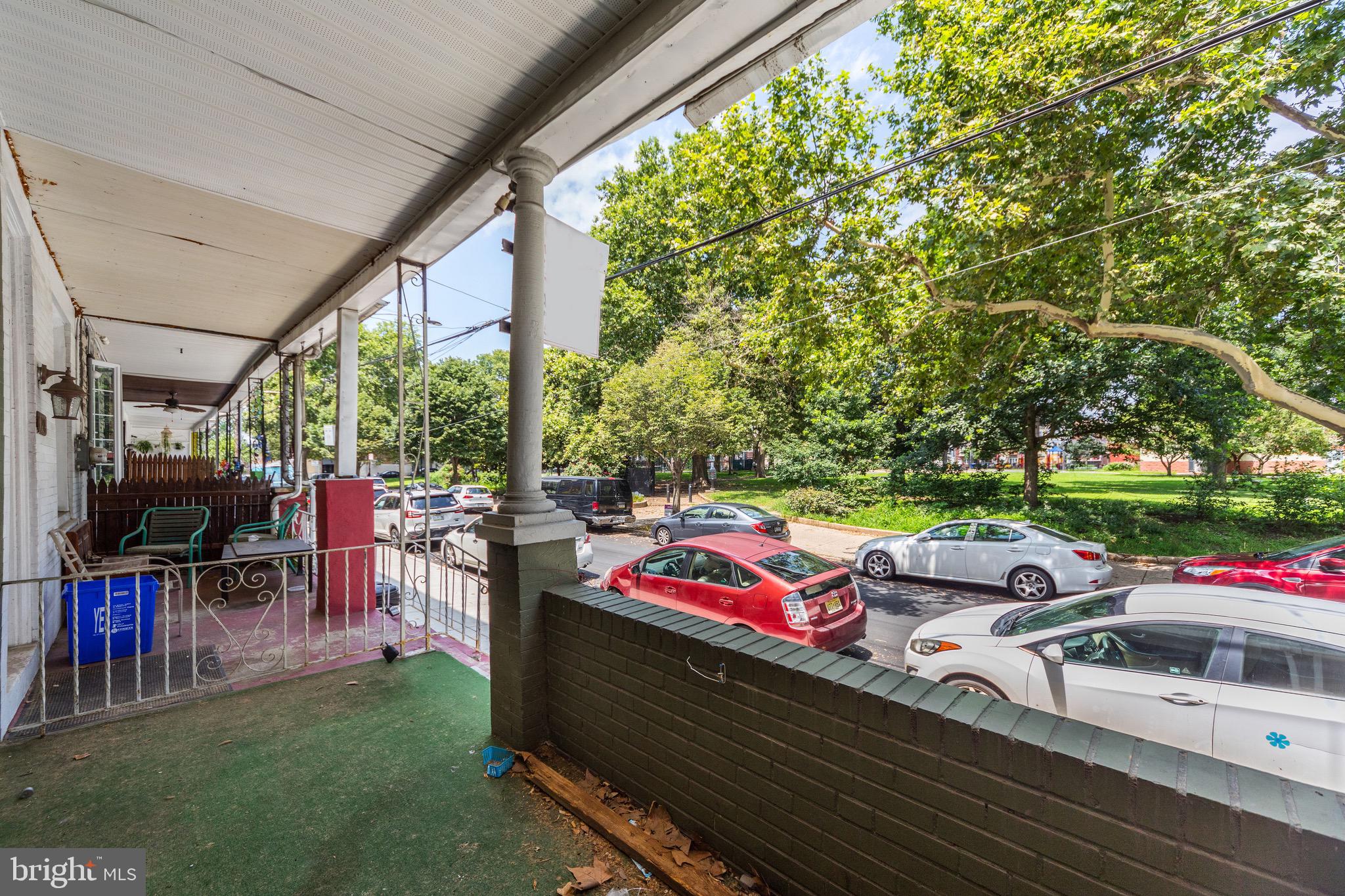 POINT BREEZE - Residential