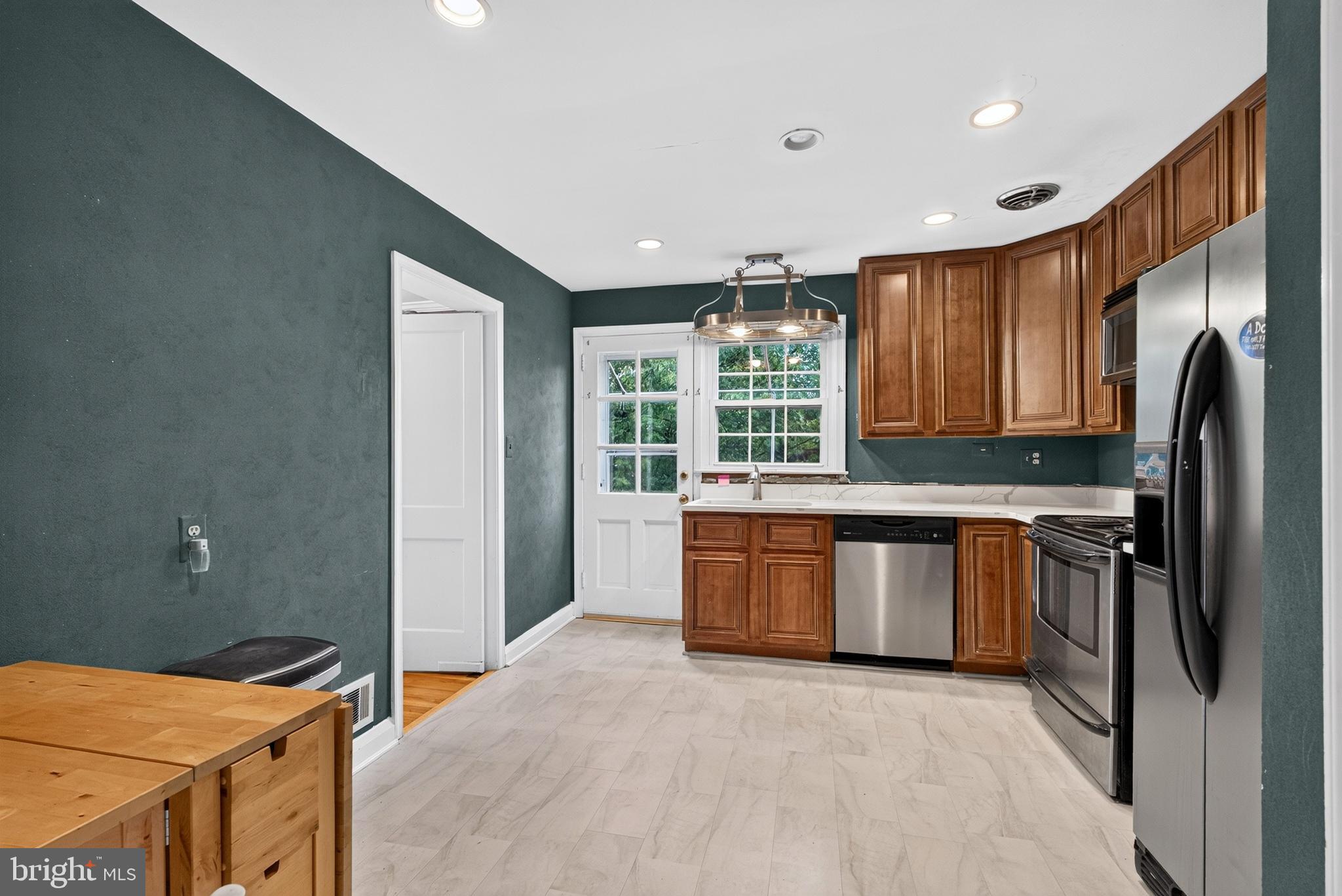 LOCH RAVEN MANOR - Residential