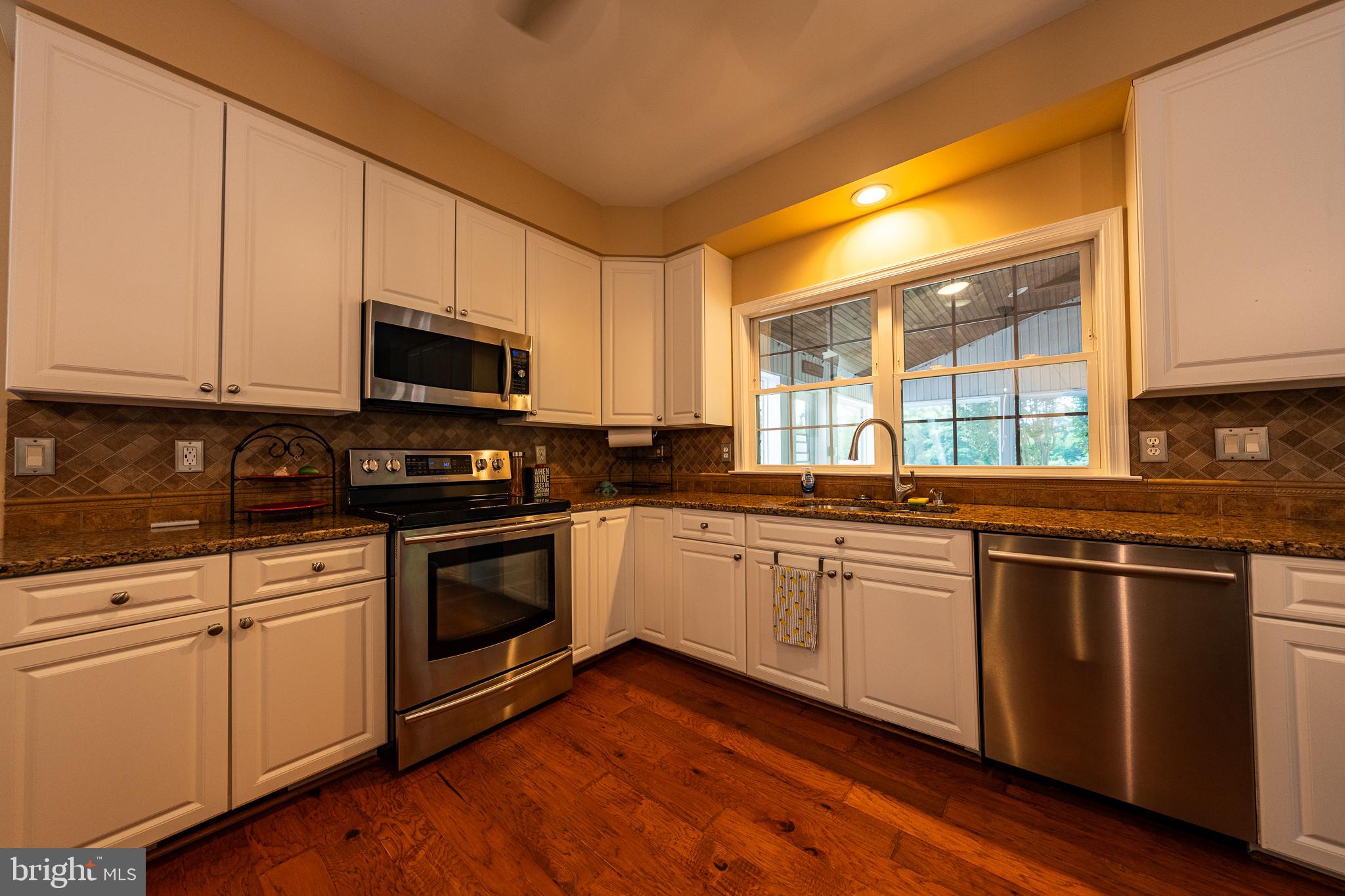 MAXA MEADOWS - Residential