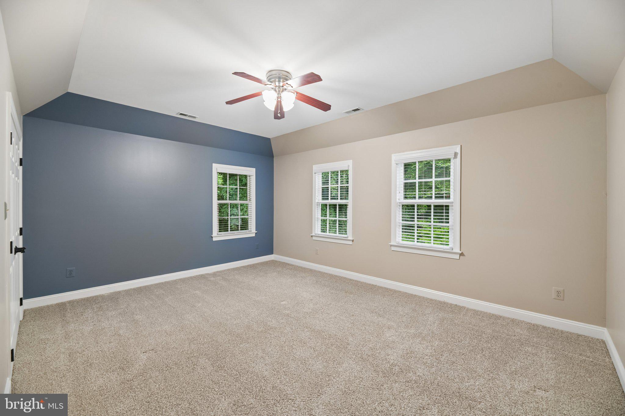 SENECA GREEN - Residential