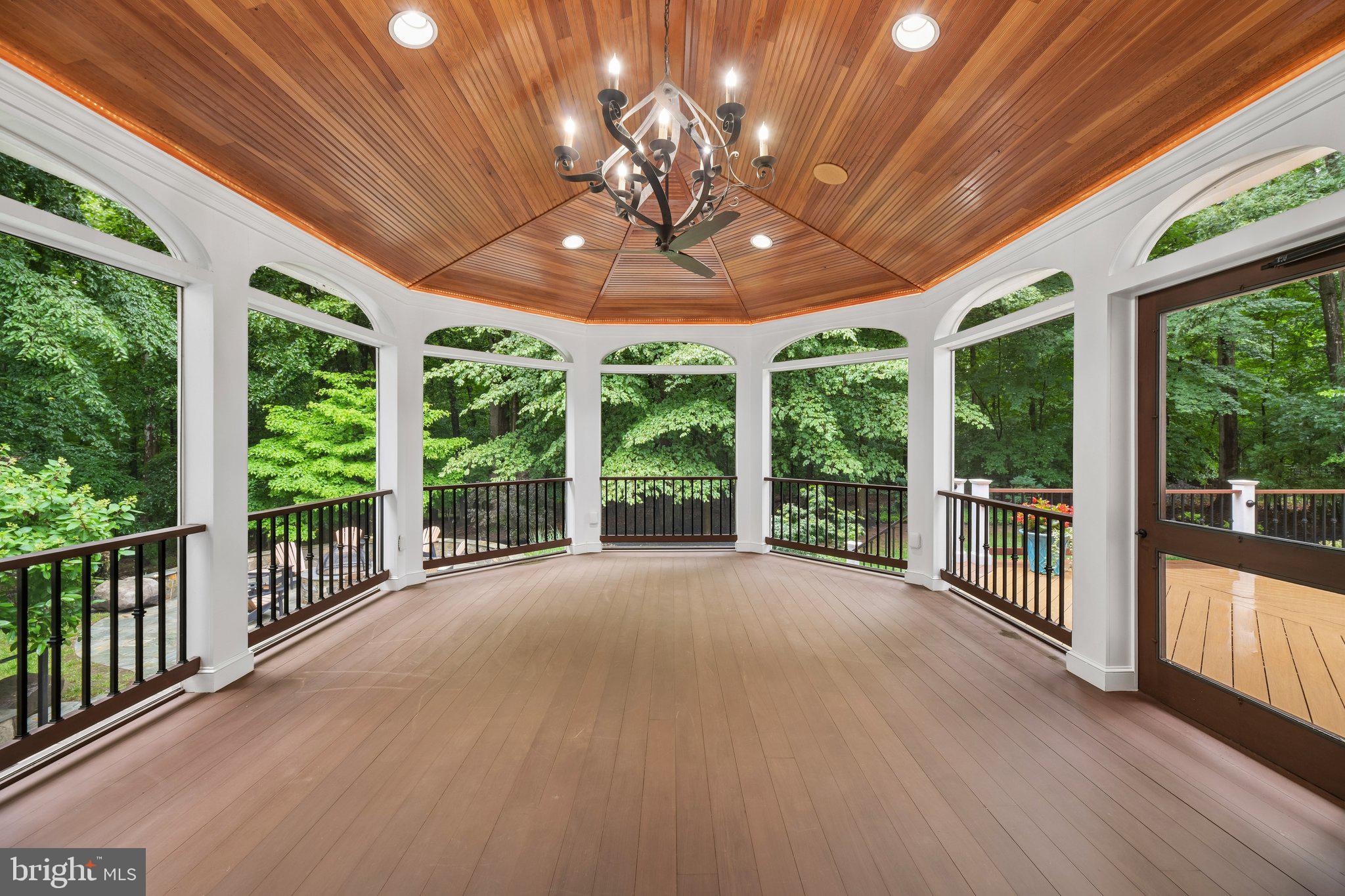SENECA GREEN - Residential