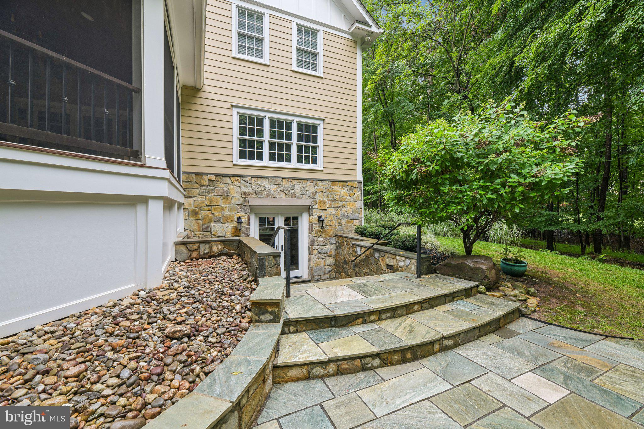 SENECA GREEN - Residential