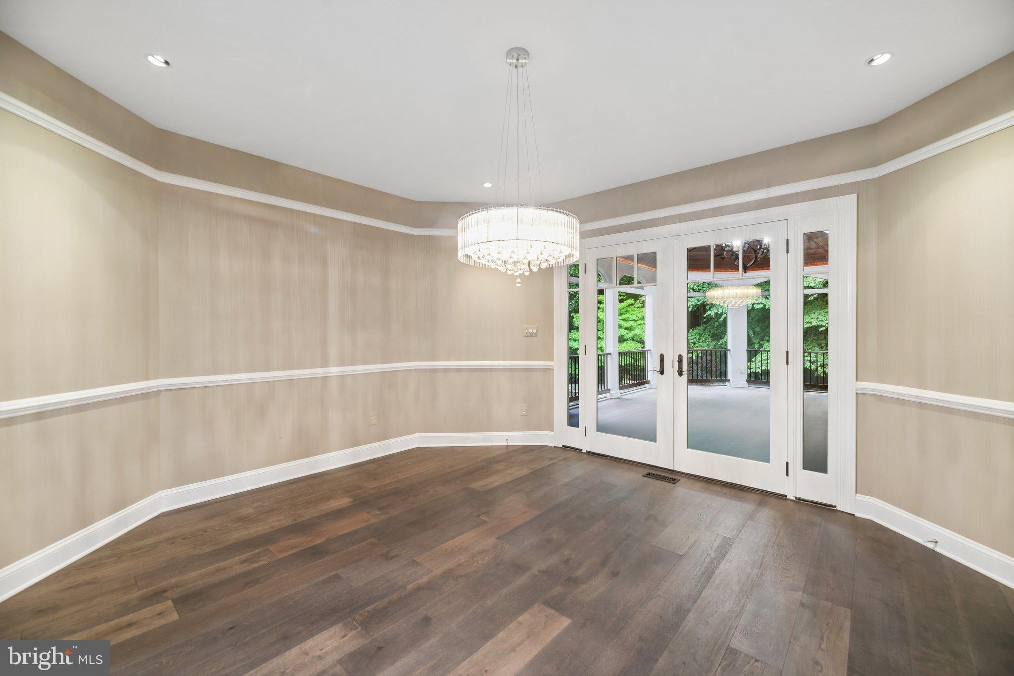 SENECA GREEN - Residential