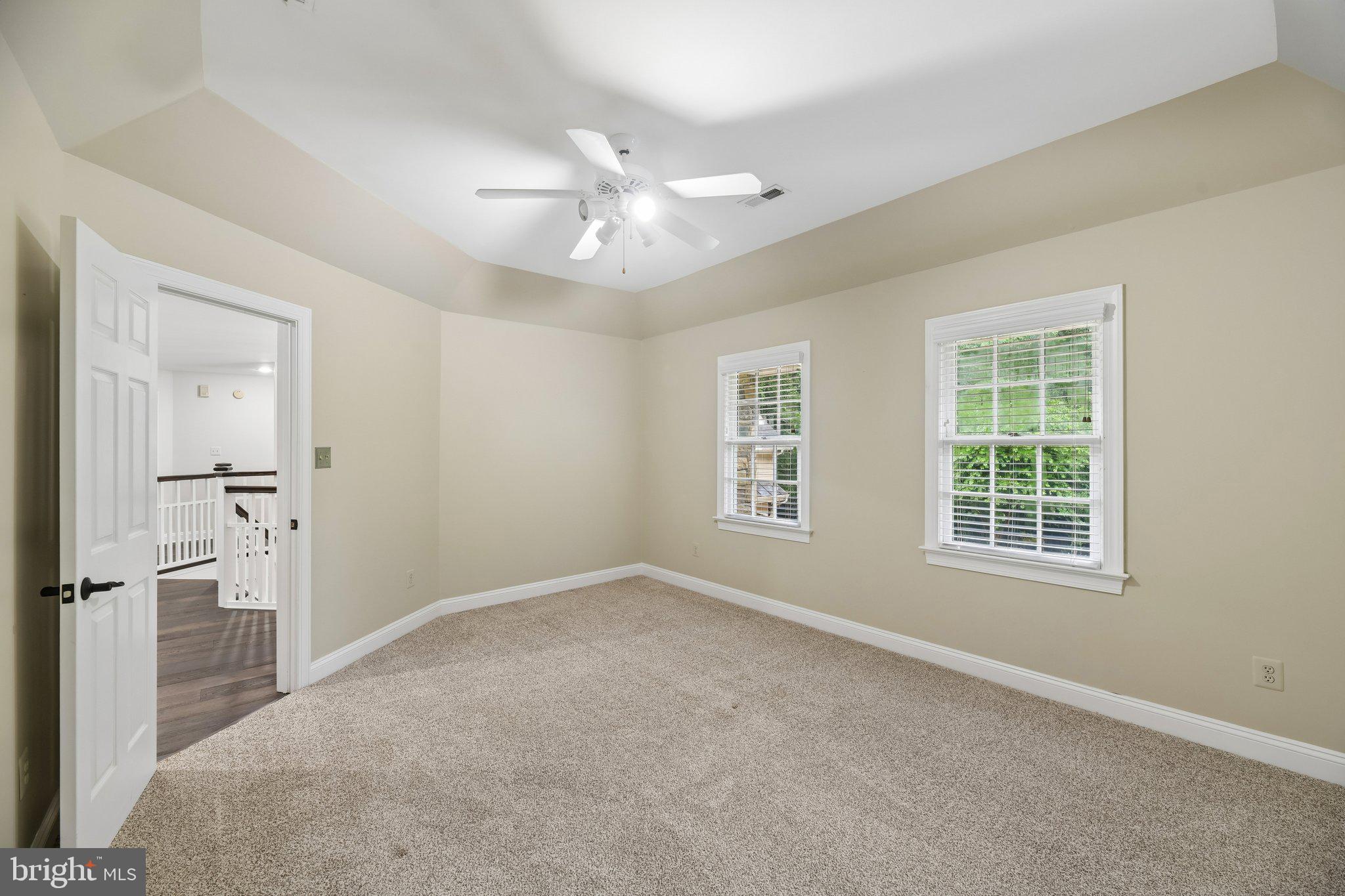 SENECA GREEN - Residential