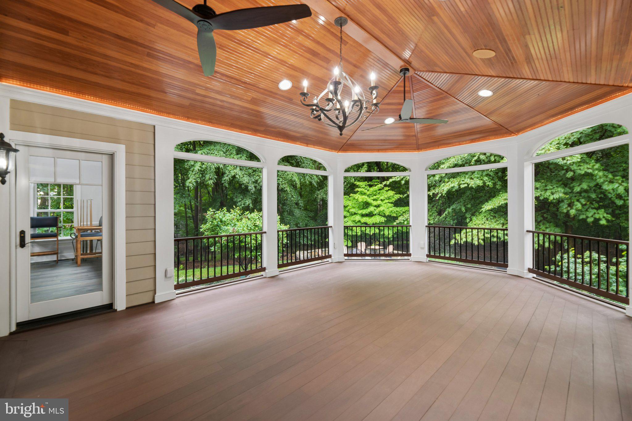 SENECA GREEN - Residential