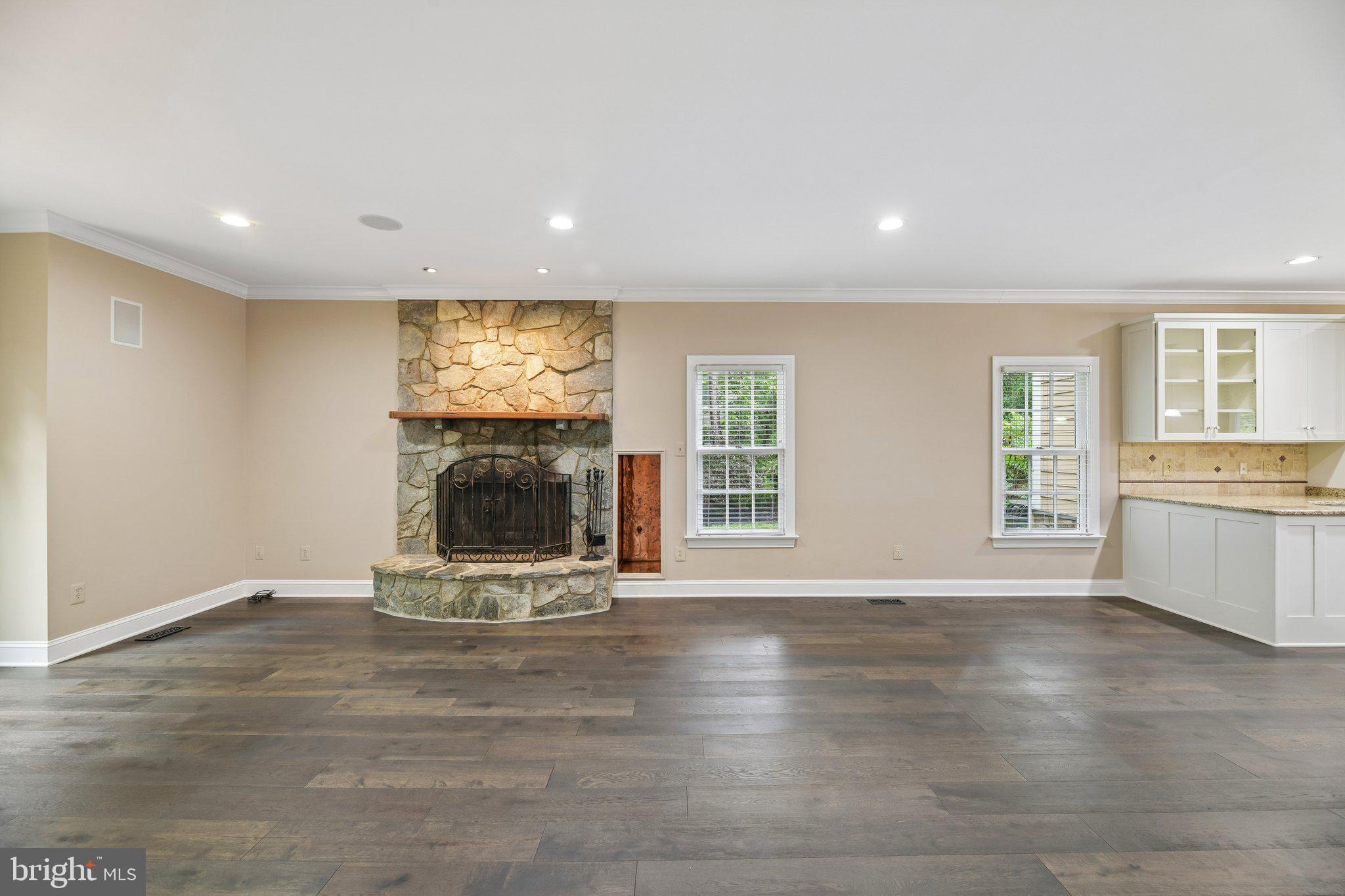 SENECA GREEN - Residential