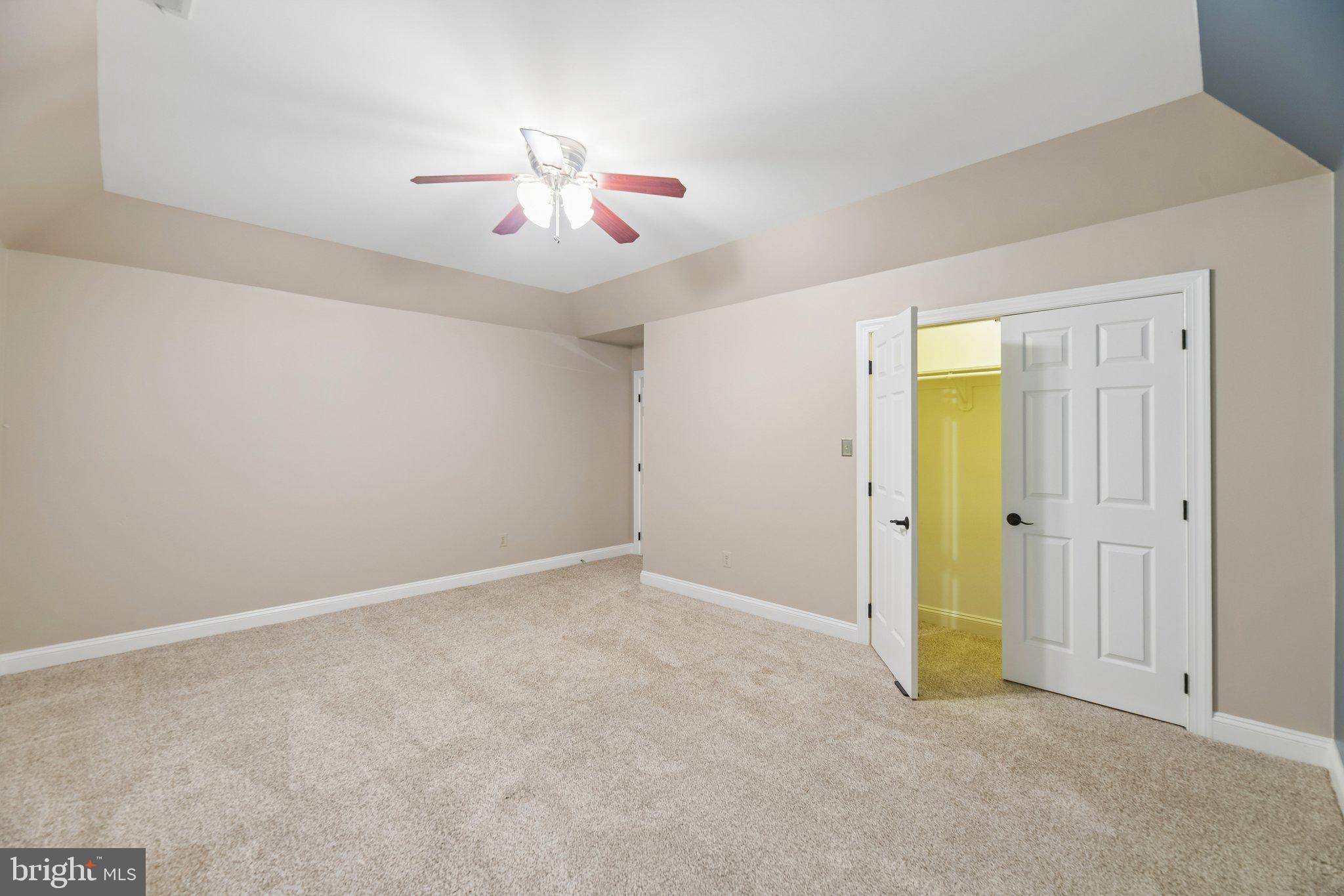 SENECA GREEN - Residential