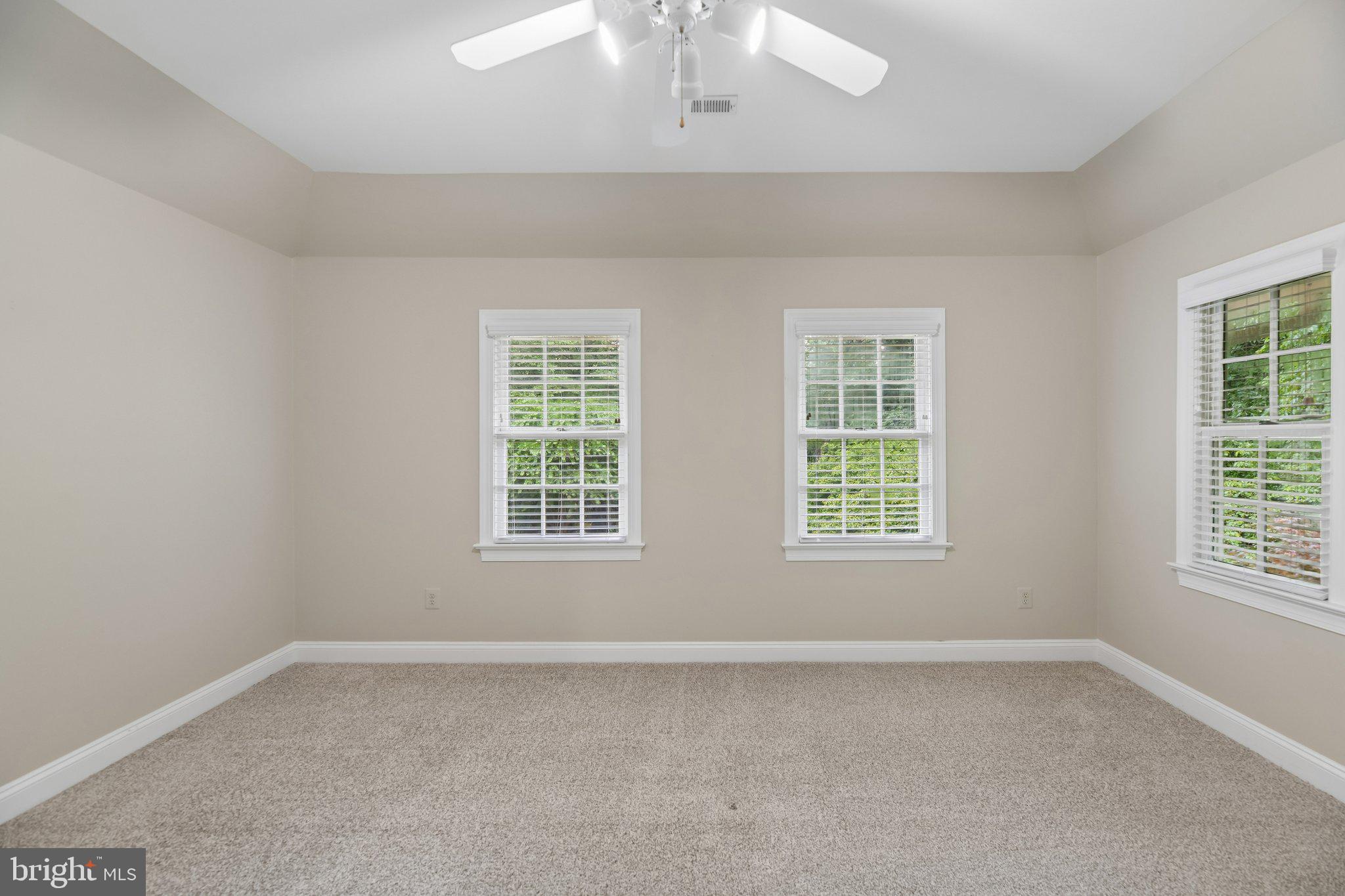 SENECA GREEN - Residential