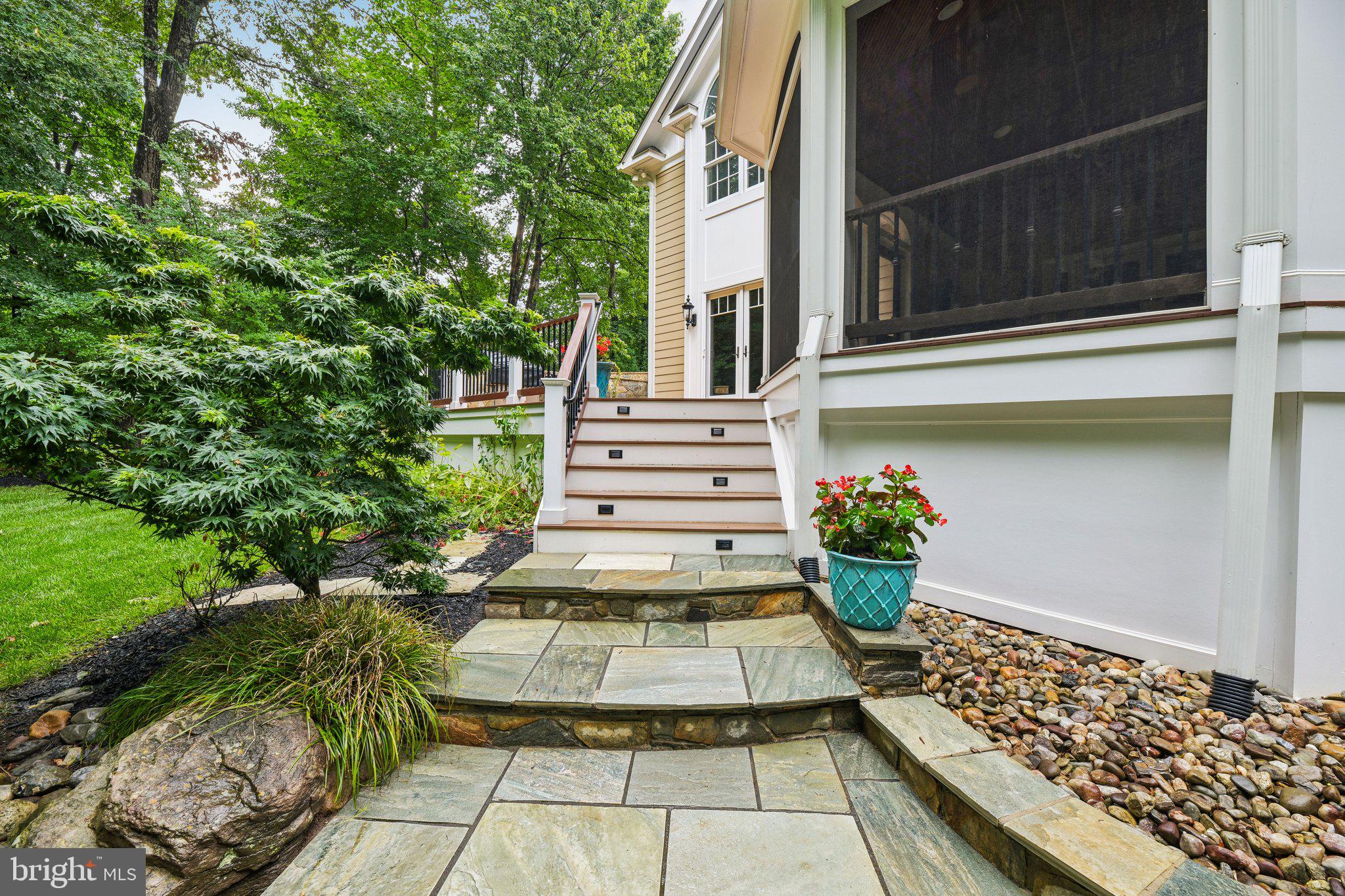 SENECA GREEN - Residential
