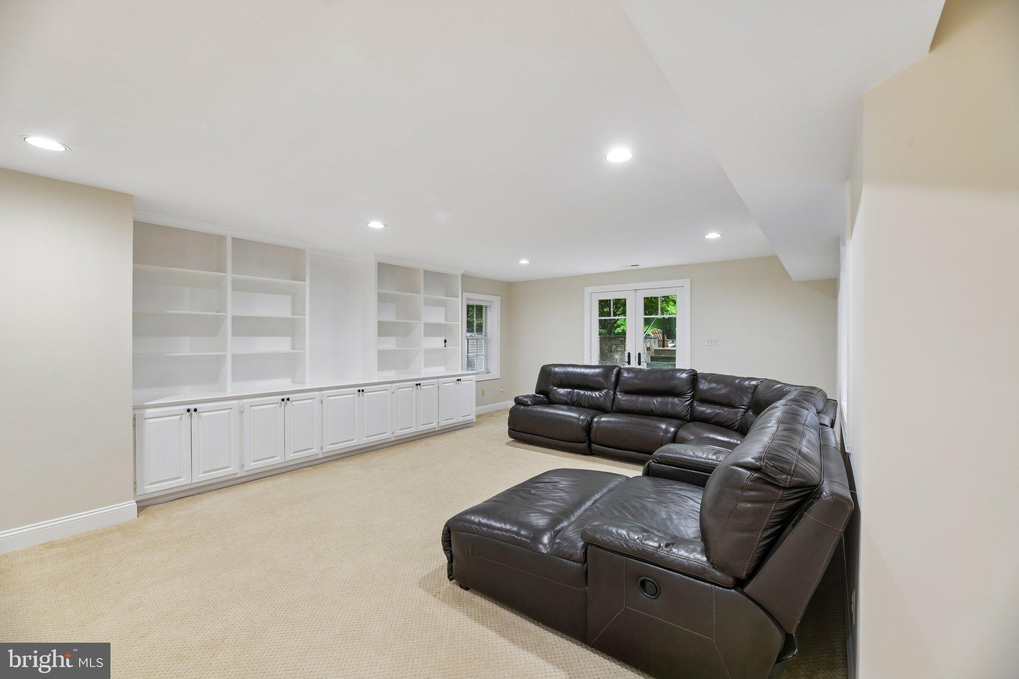 SENECA GREEN - Residential