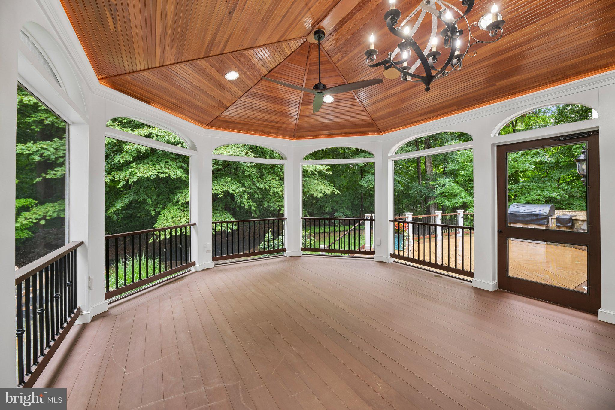 SENECA GREEN - Residential