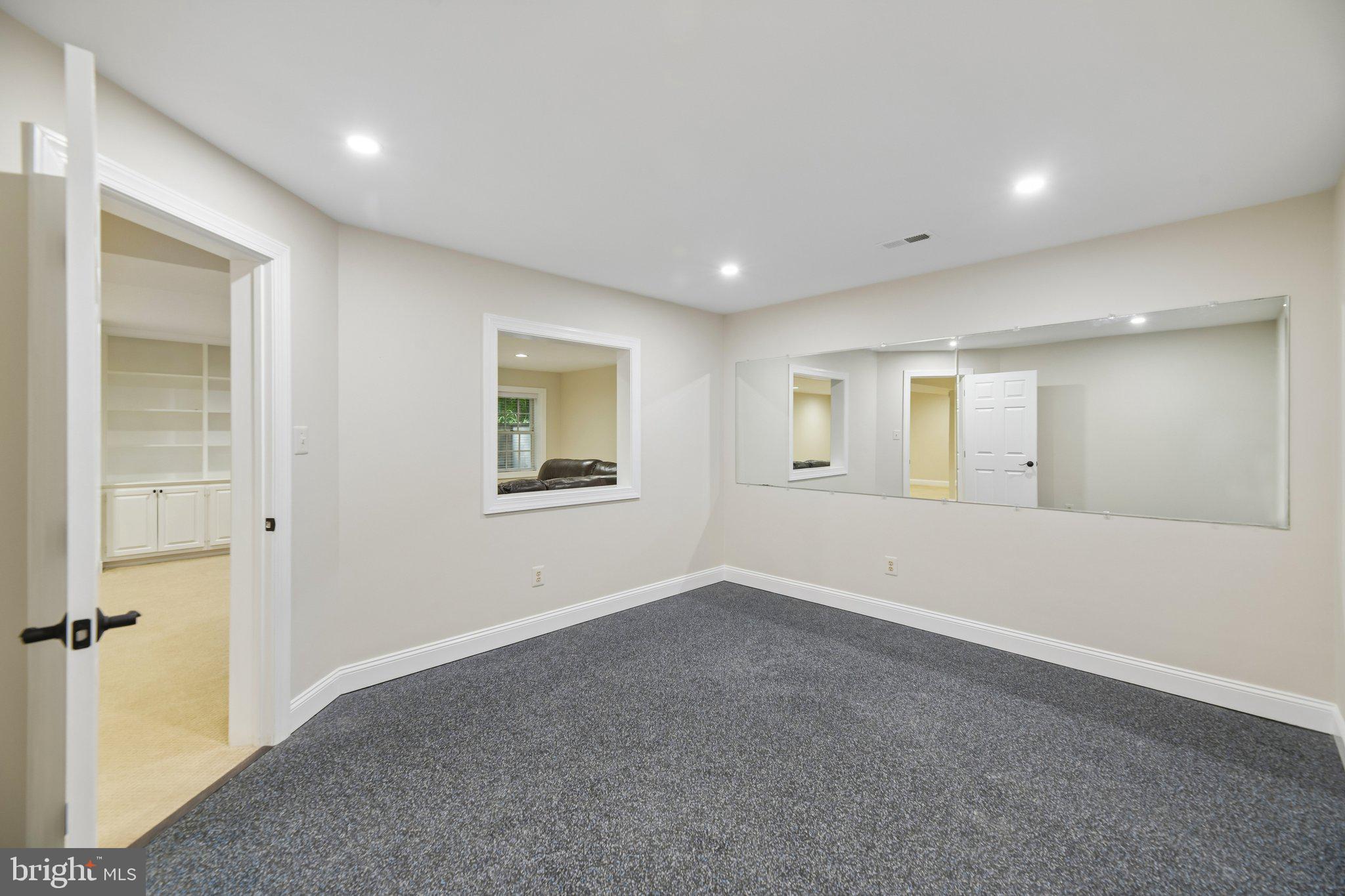 SENECA GREEN - Residential
