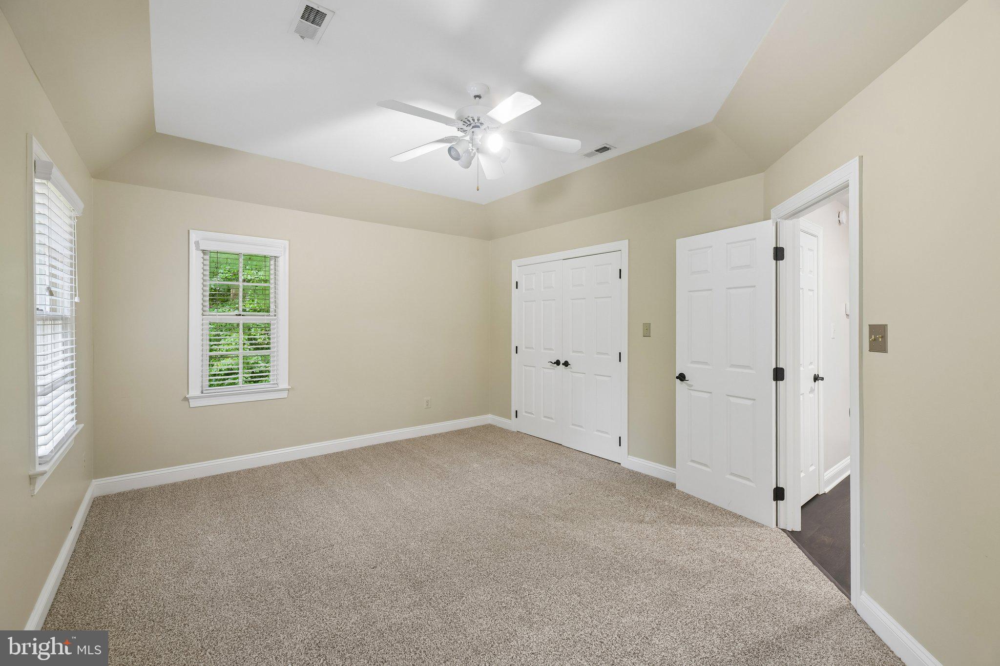 SENECA GREEN - Residential