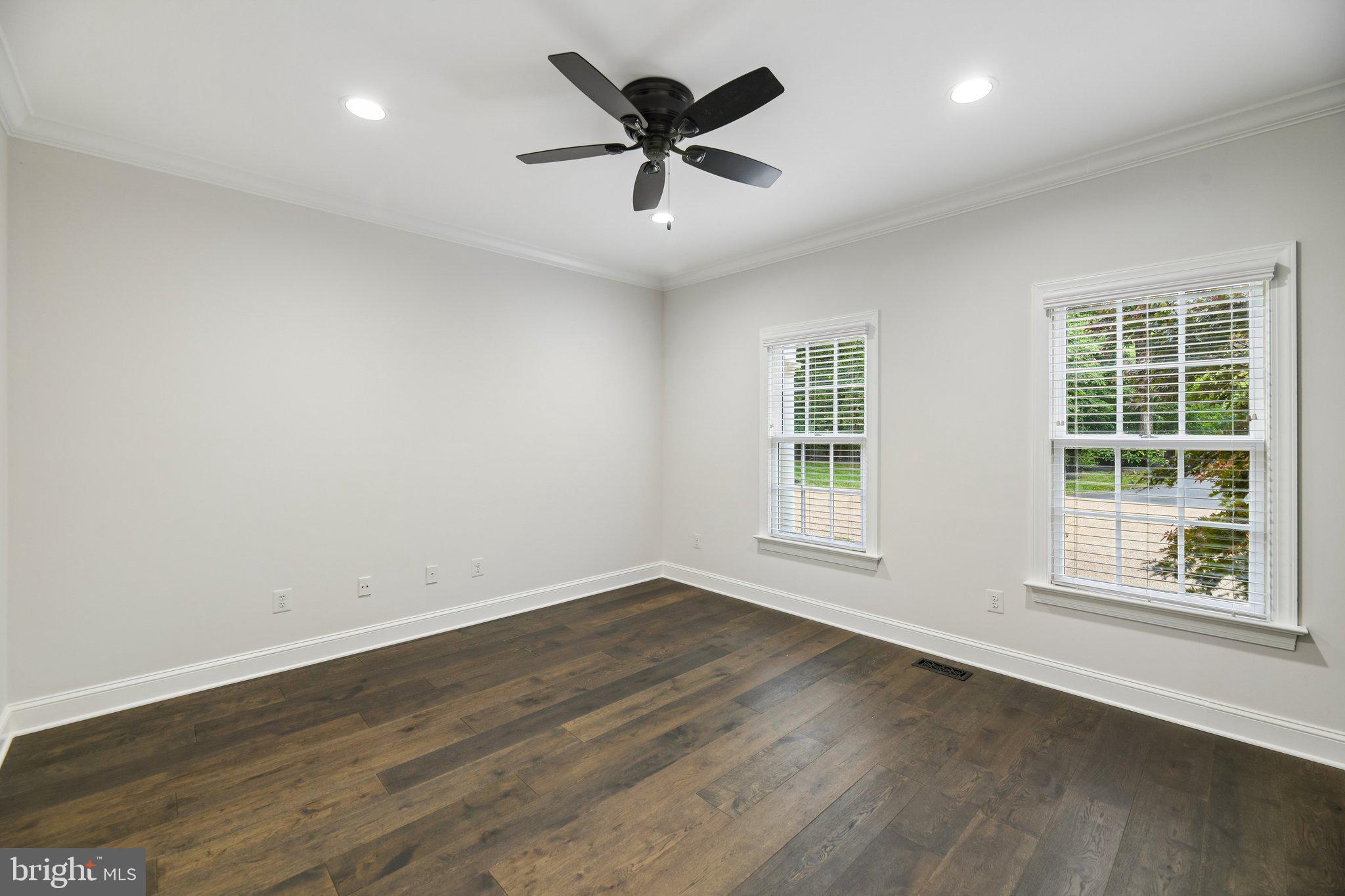SENECA GREEN - Residential