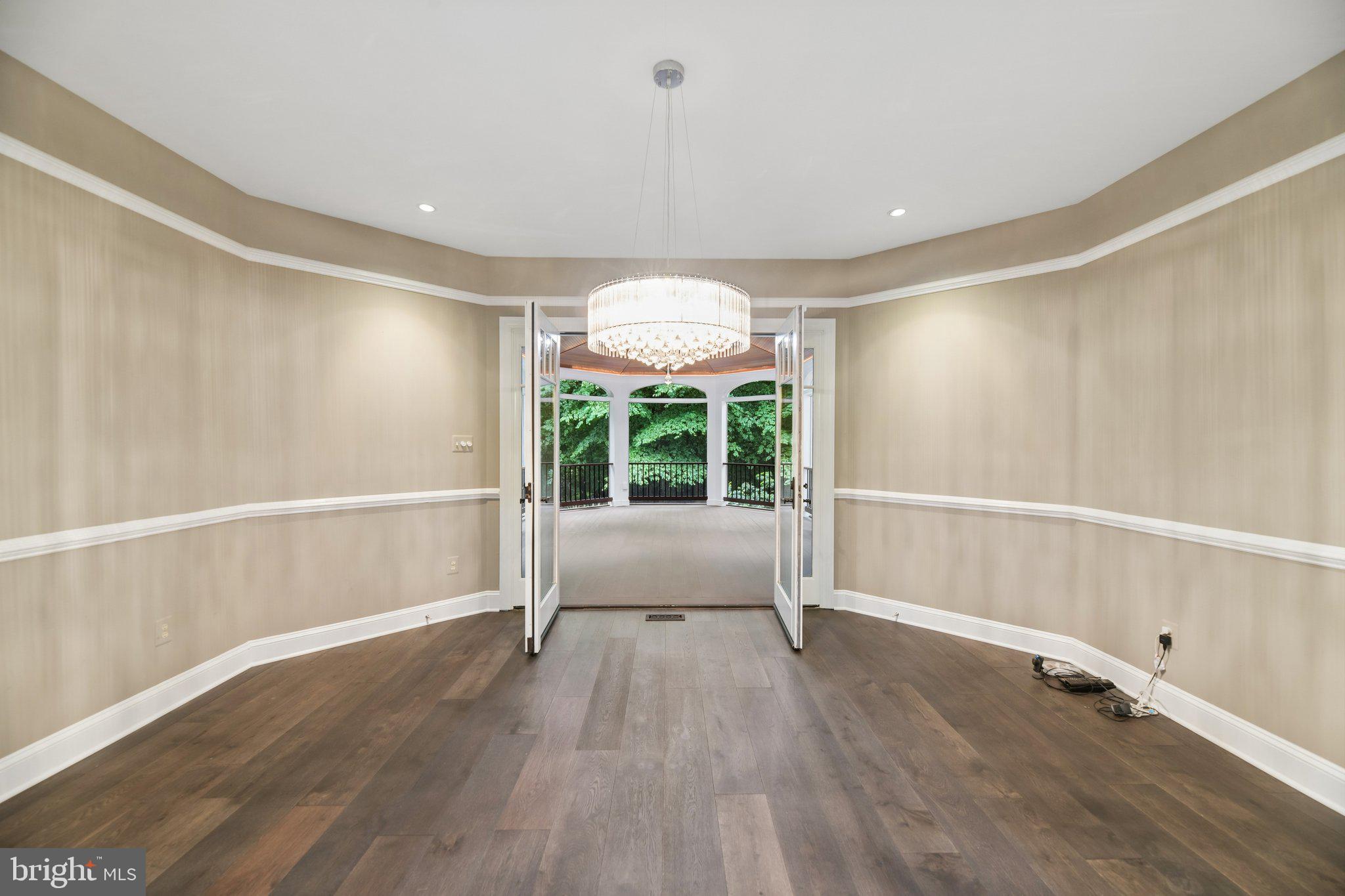 SENECA GREEN - Residential