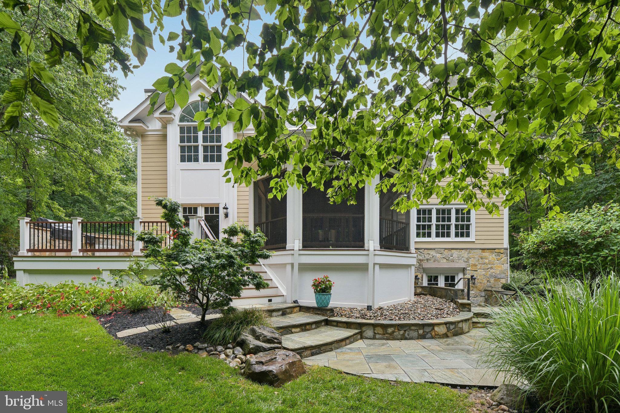 SENECA GREEN - Residential