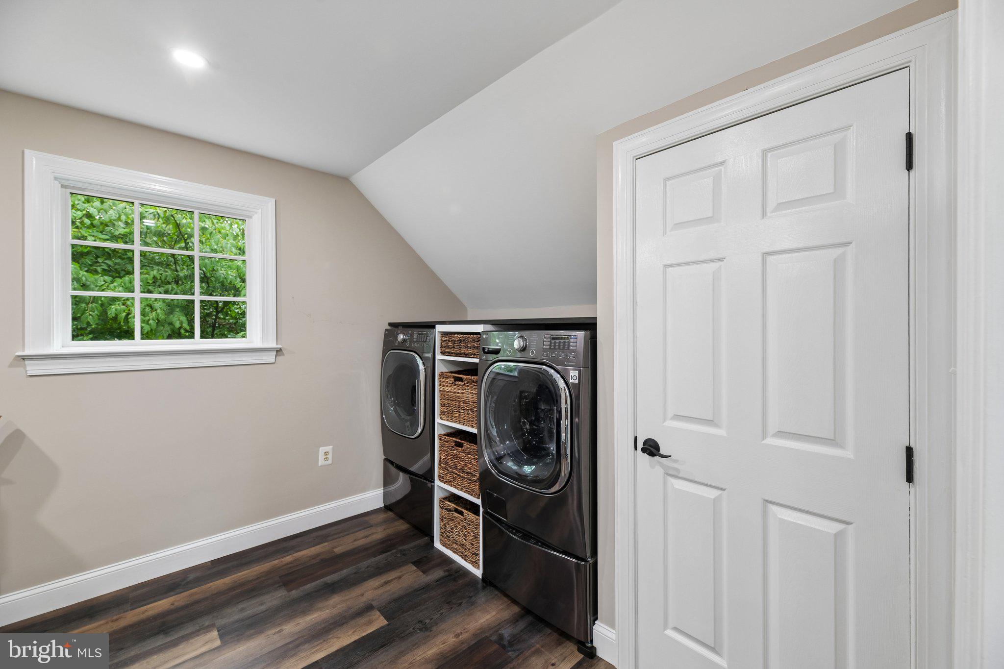 SENECA GREEN - Residential