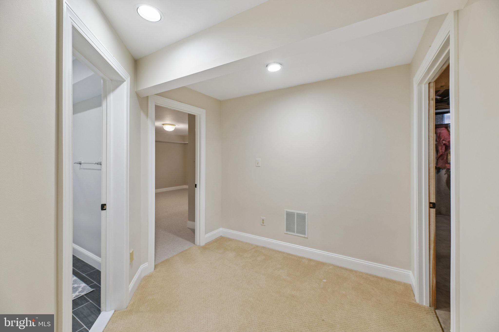 SENECA GREEN - Residential