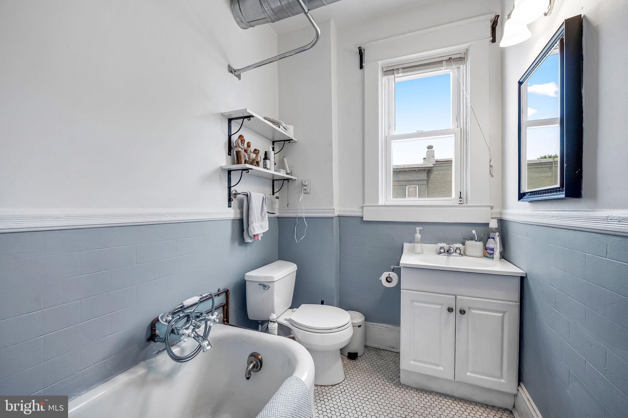MEDFIELD - Residential
