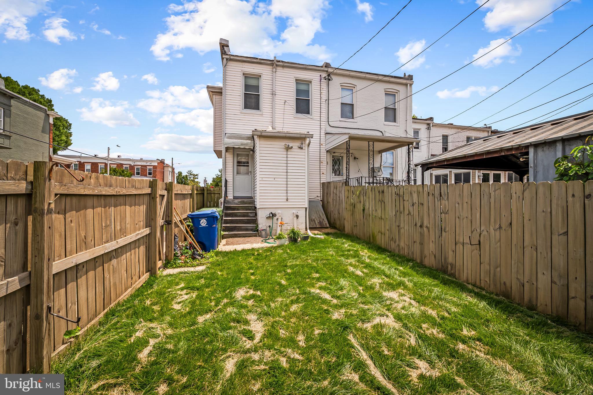 MEDFIELD - Residential