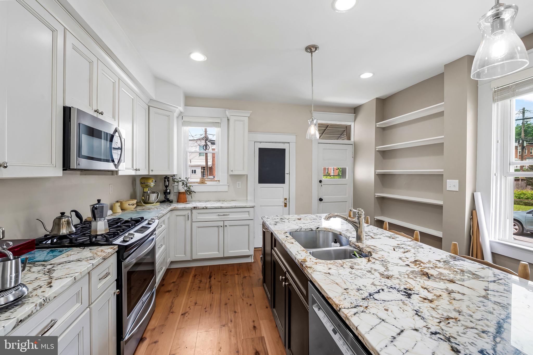 MEDFIELD - Residential