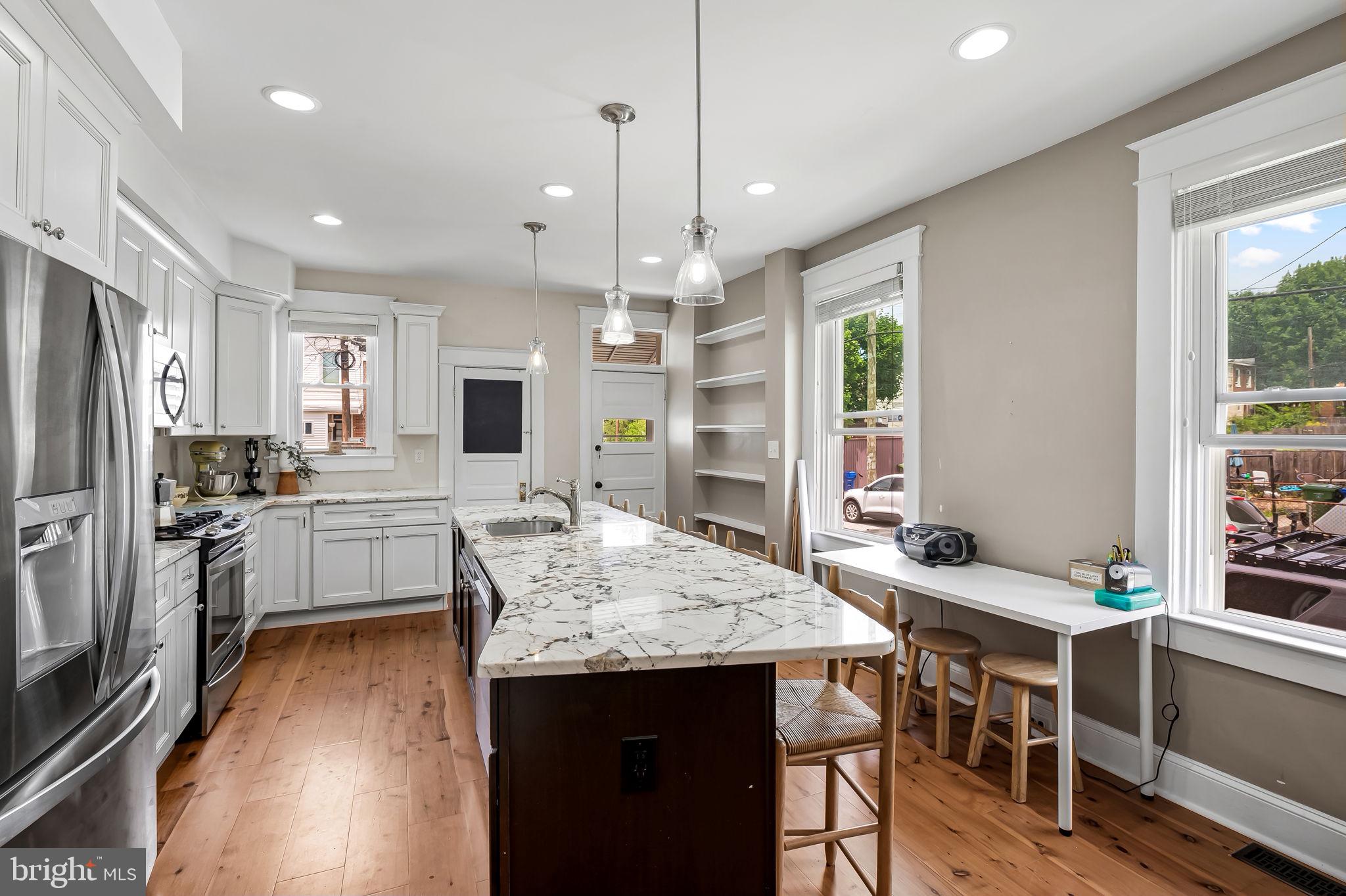 MEDFIELD - Residential