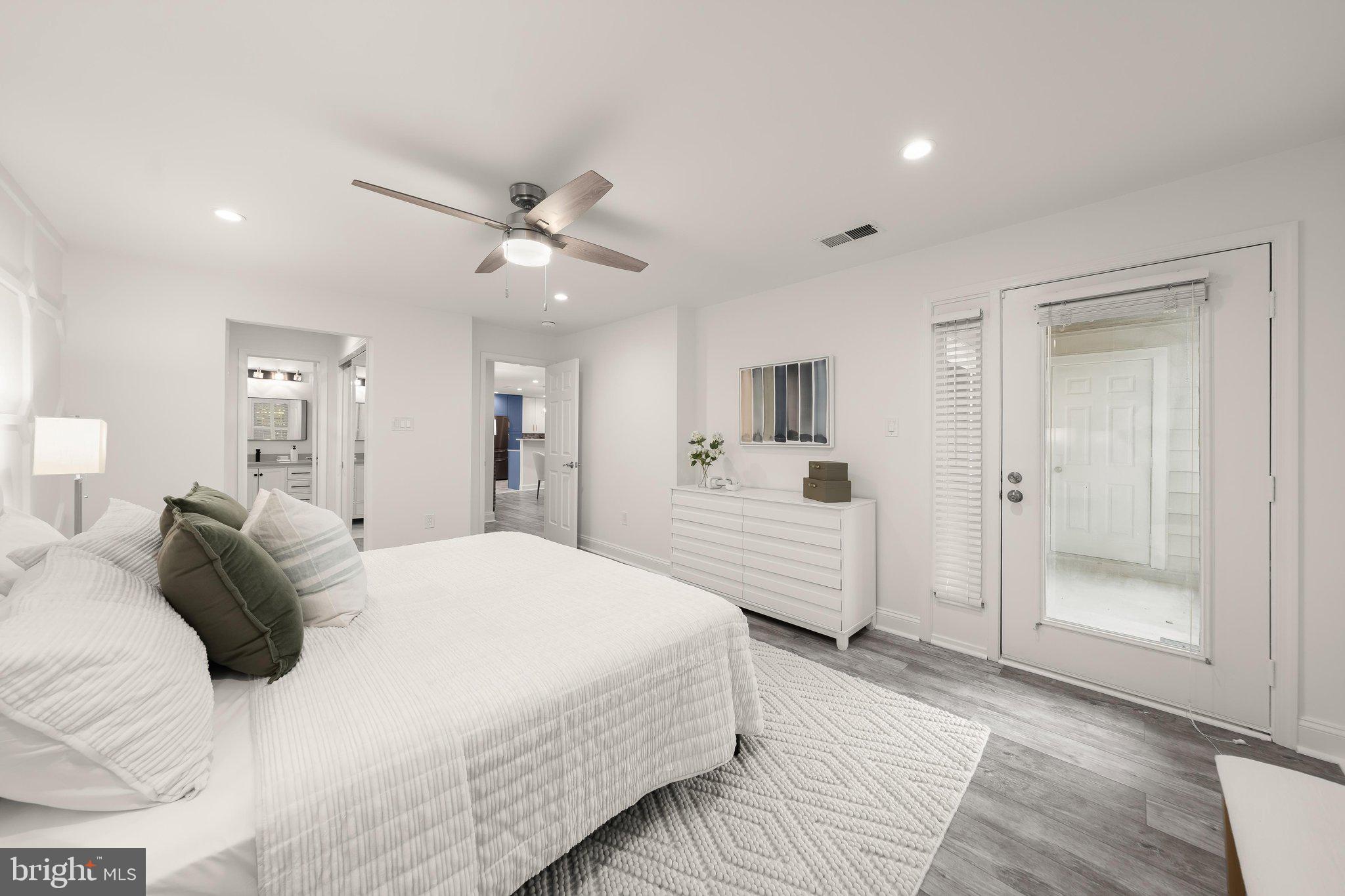 LUXBERRY COURTS - Residential