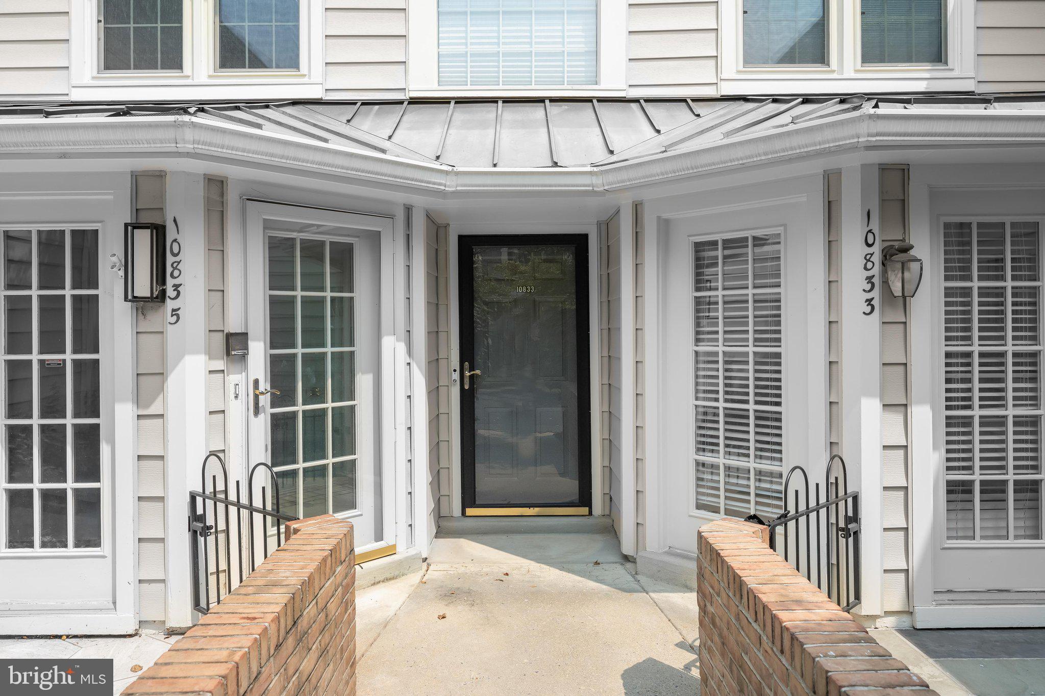 LUXBERRY COURTS - Residential