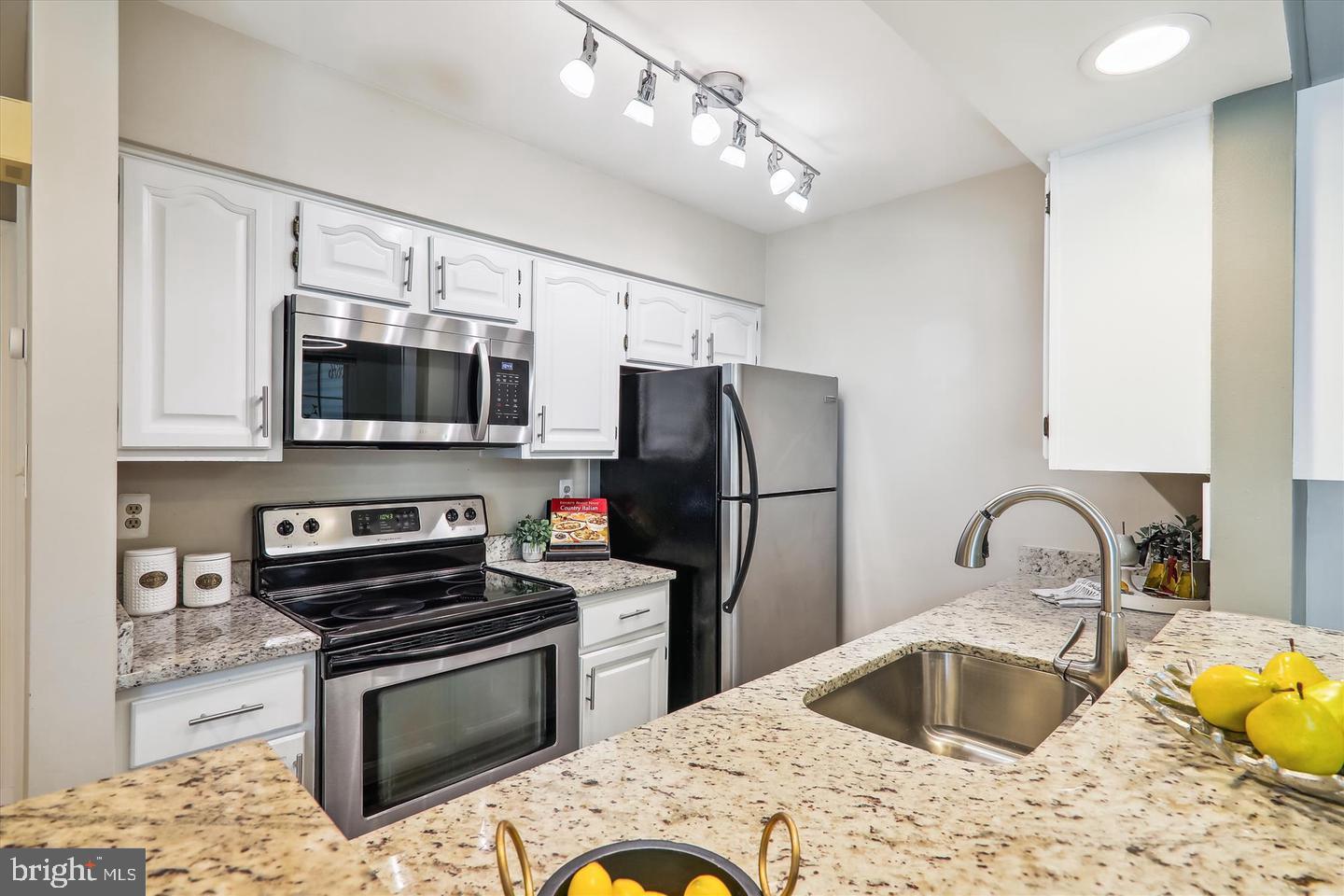 BENTLEY PLACE - Residential Lease