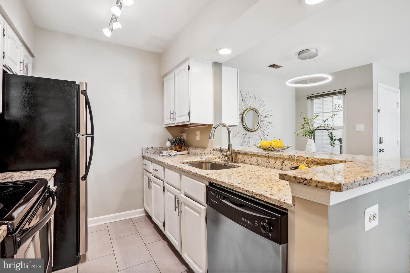 BENTLEY PLACE - Residential Lease