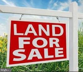 Great opportunity at Temple Hospital area also in the opportunities zone development. This is a large lot for sale with endless possibilities.