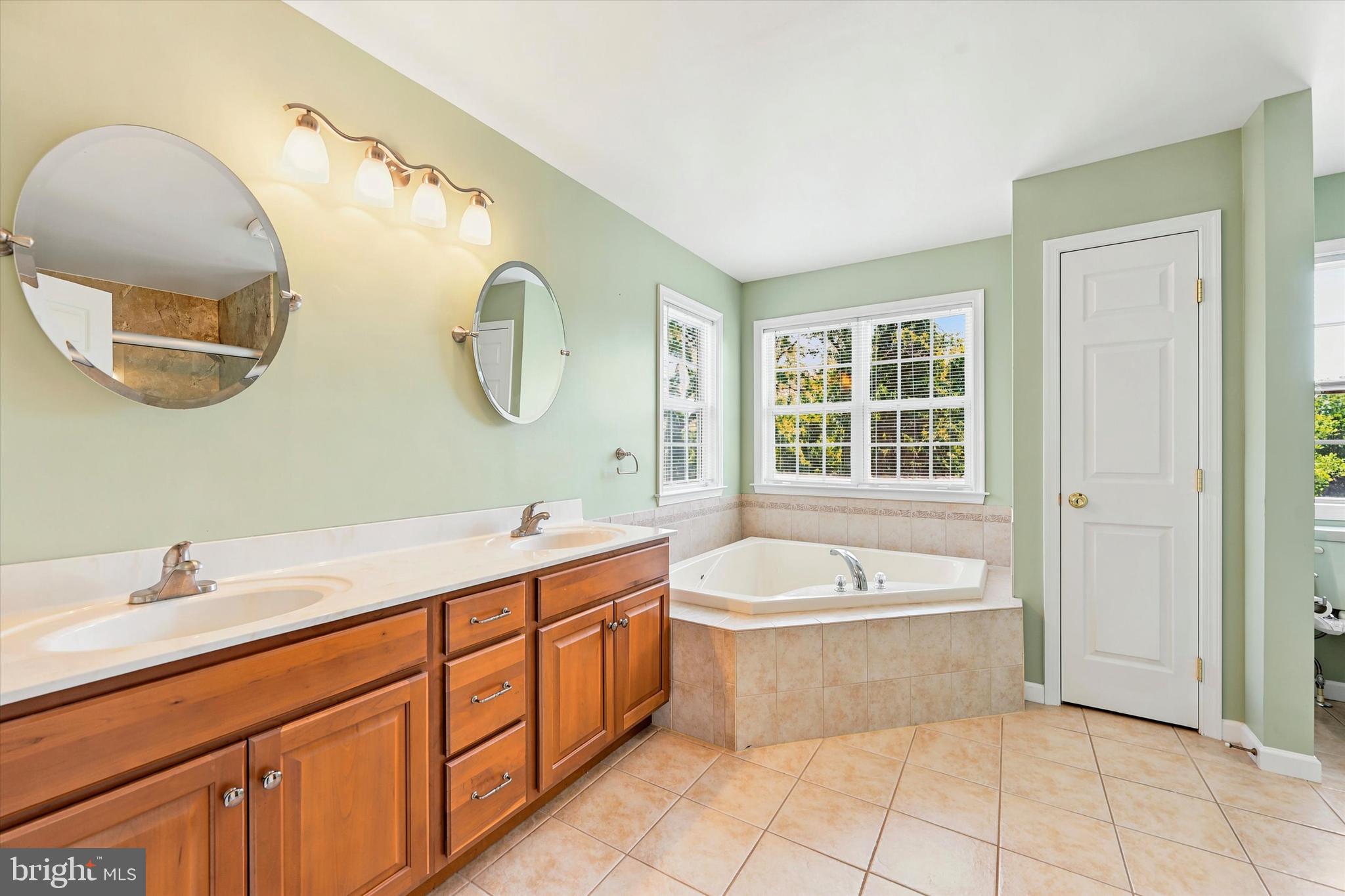 HIBERNIA KNOLL - Residential