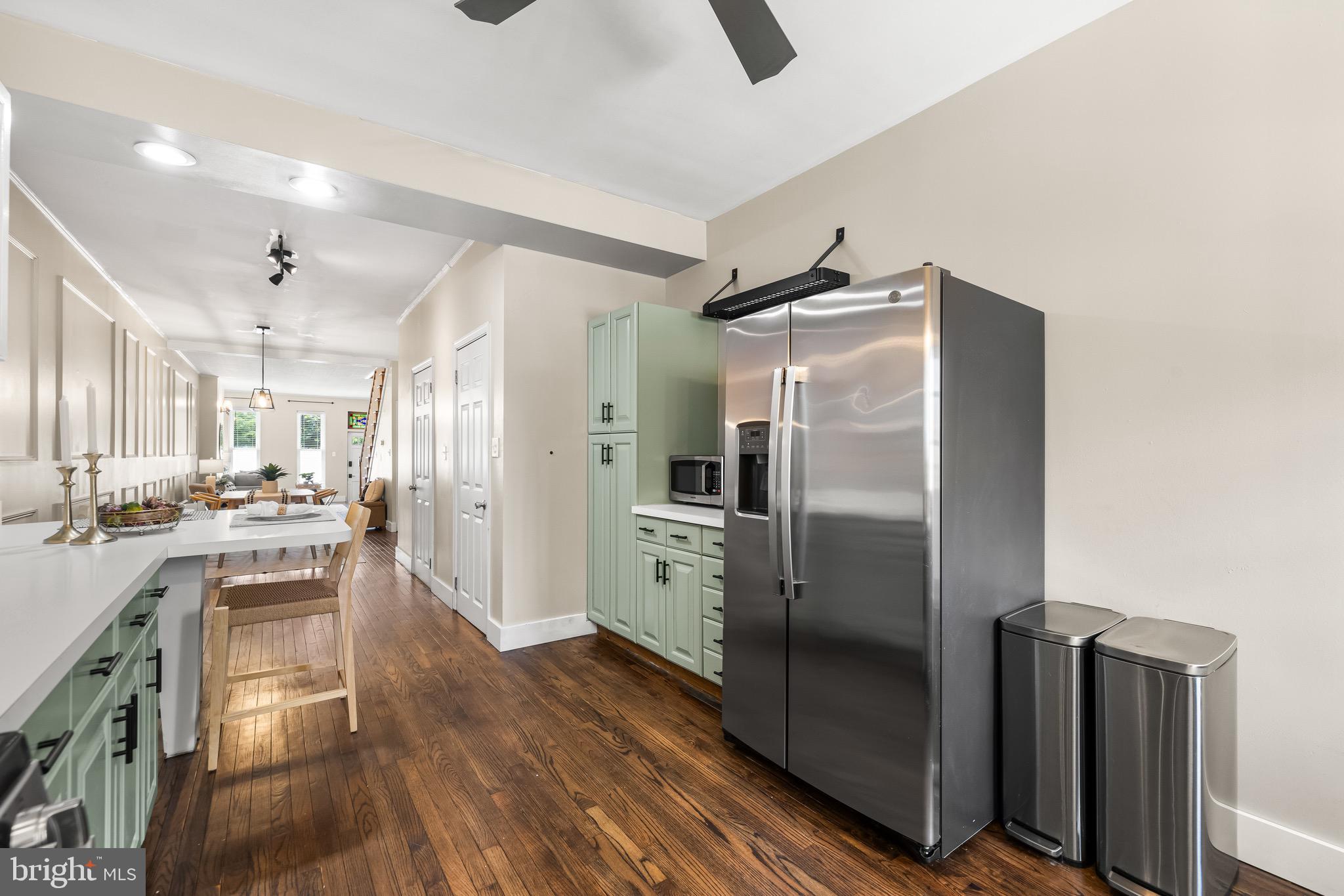 LOCUST POINT - Residential