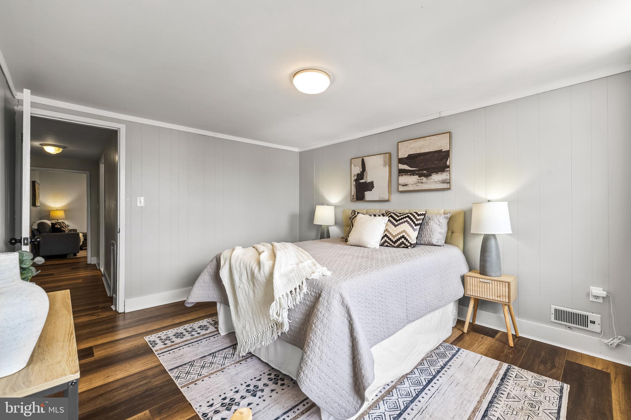 LOCUST POINT - Residential