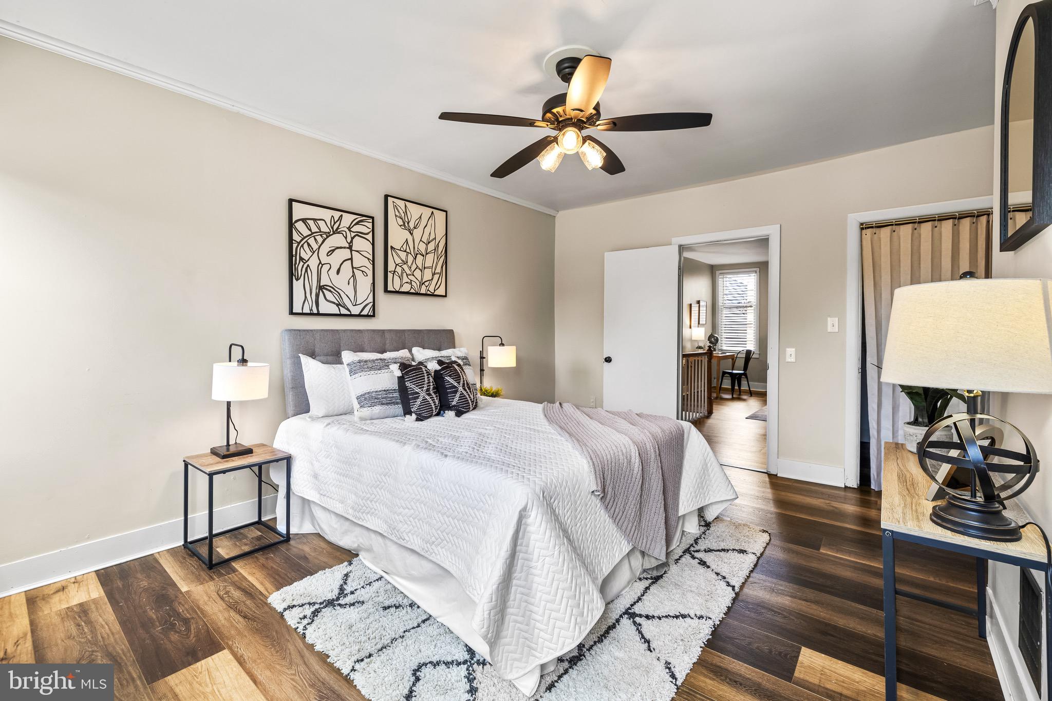 LOCUST POINT - Residential