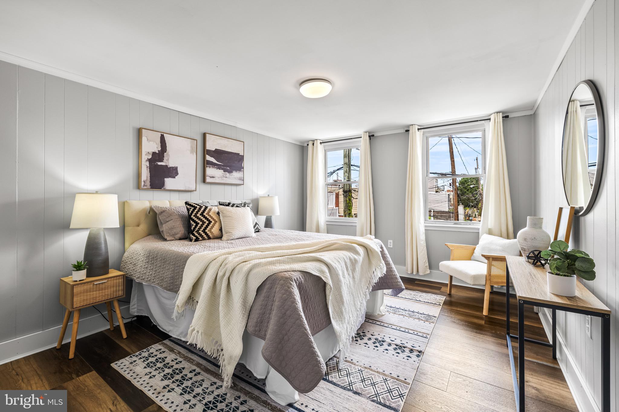 LOCUST POINT - Residential